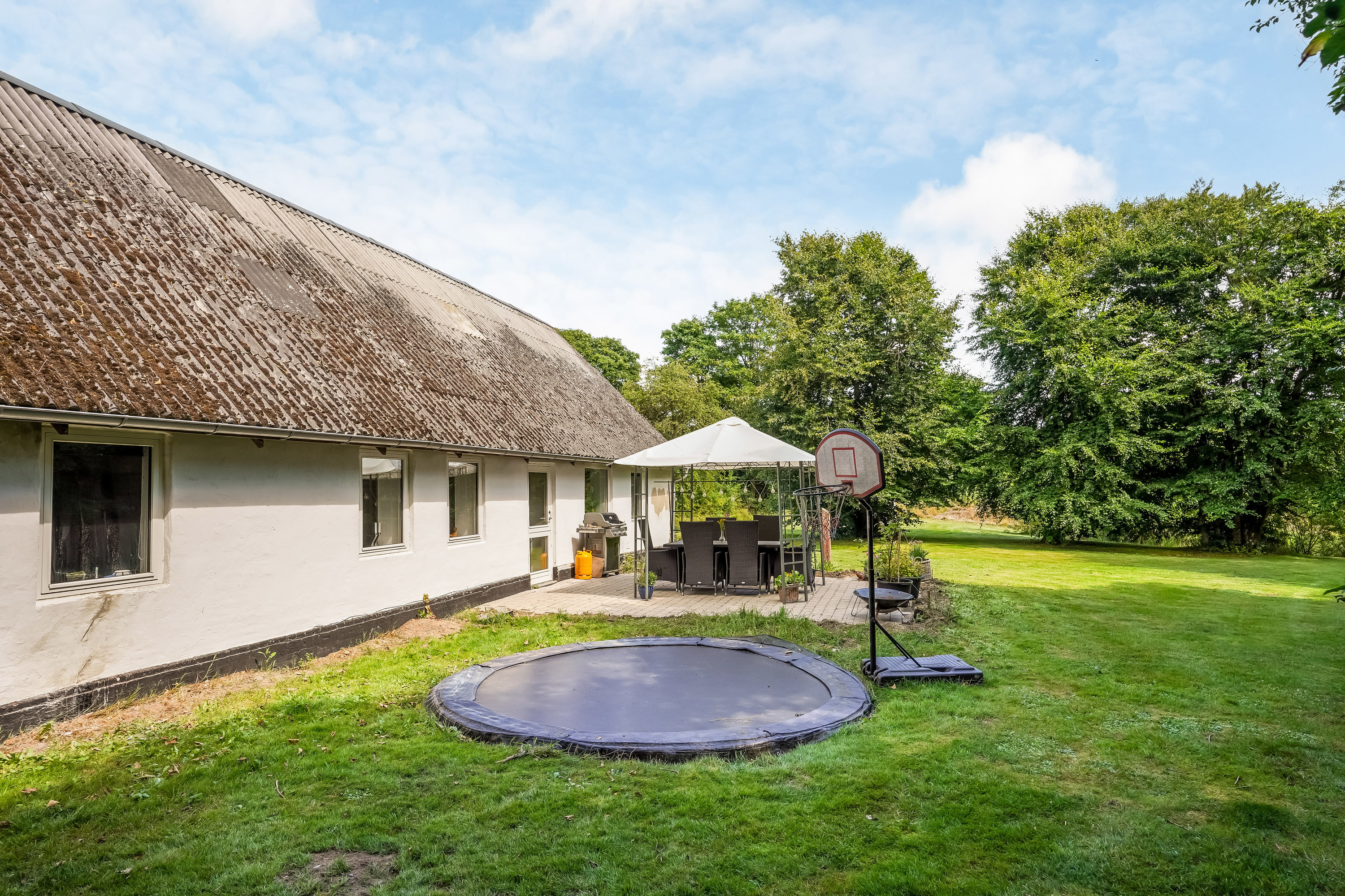 Fremhævet have billede i fuldskærmstilstand. Billede af Hårupvej 38, Hårup, 8740 Brædstrup