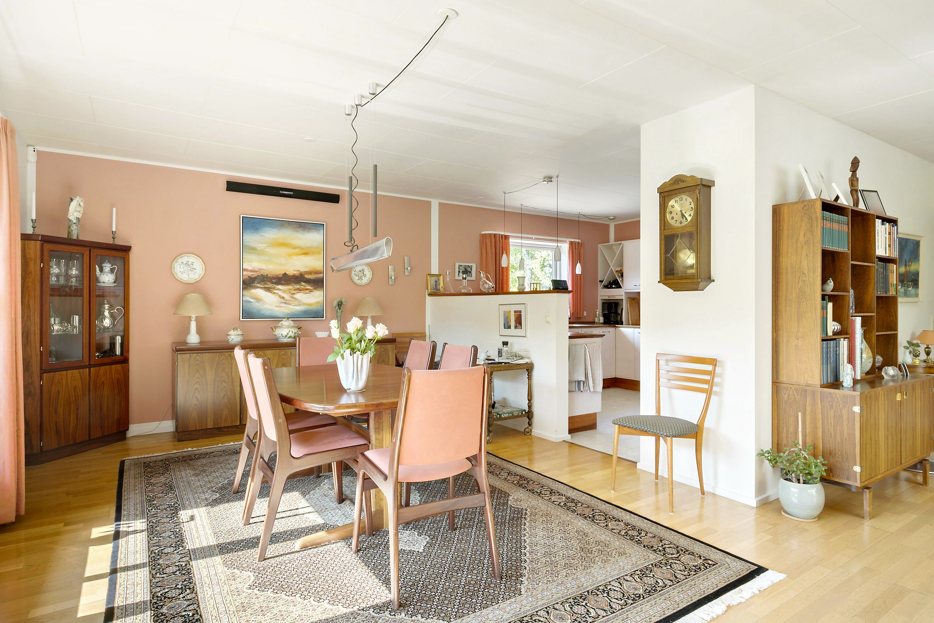 Fremhævet spisestue billede i fuldskærmstilstand. Billede af Granhegnet 9, 3450 Allerød