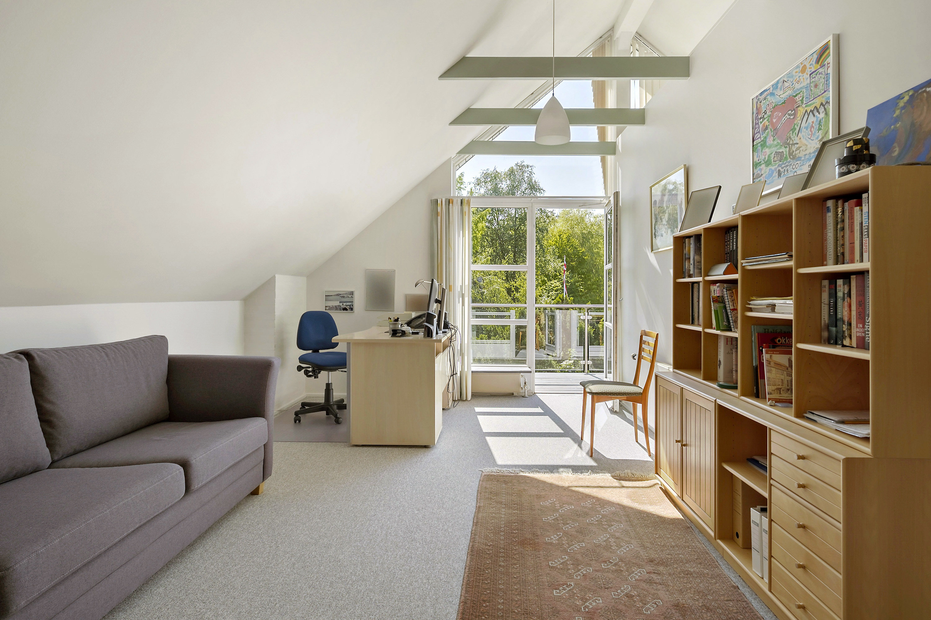 Fremhævet stue billede i fuldskærmstilstand. Billede af Granhegnet 9, 3450 Allerød