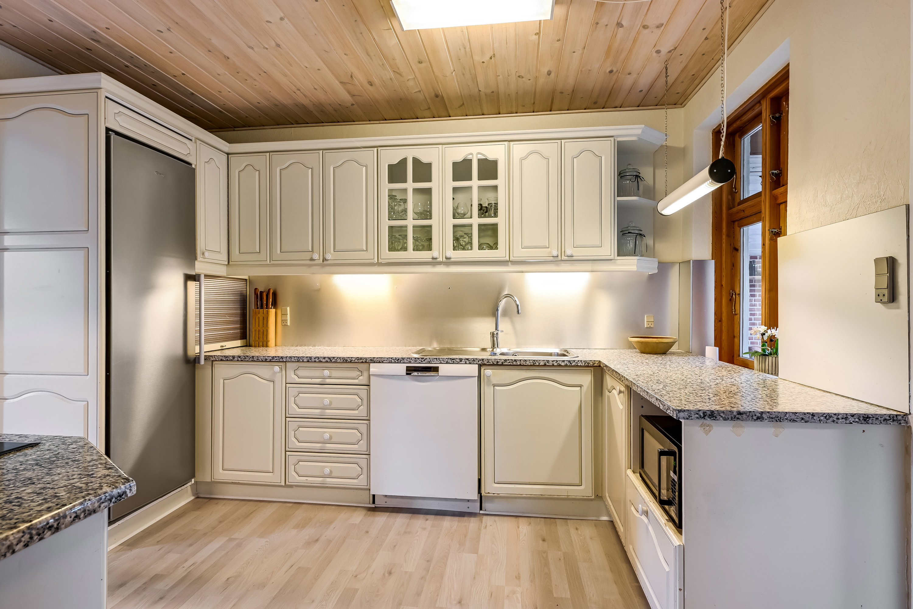 Fremhævet køkken billede i fuldskærmstilstand. Billede af Nørrevej 12, Stend-Krogag, 7200 Grindsted