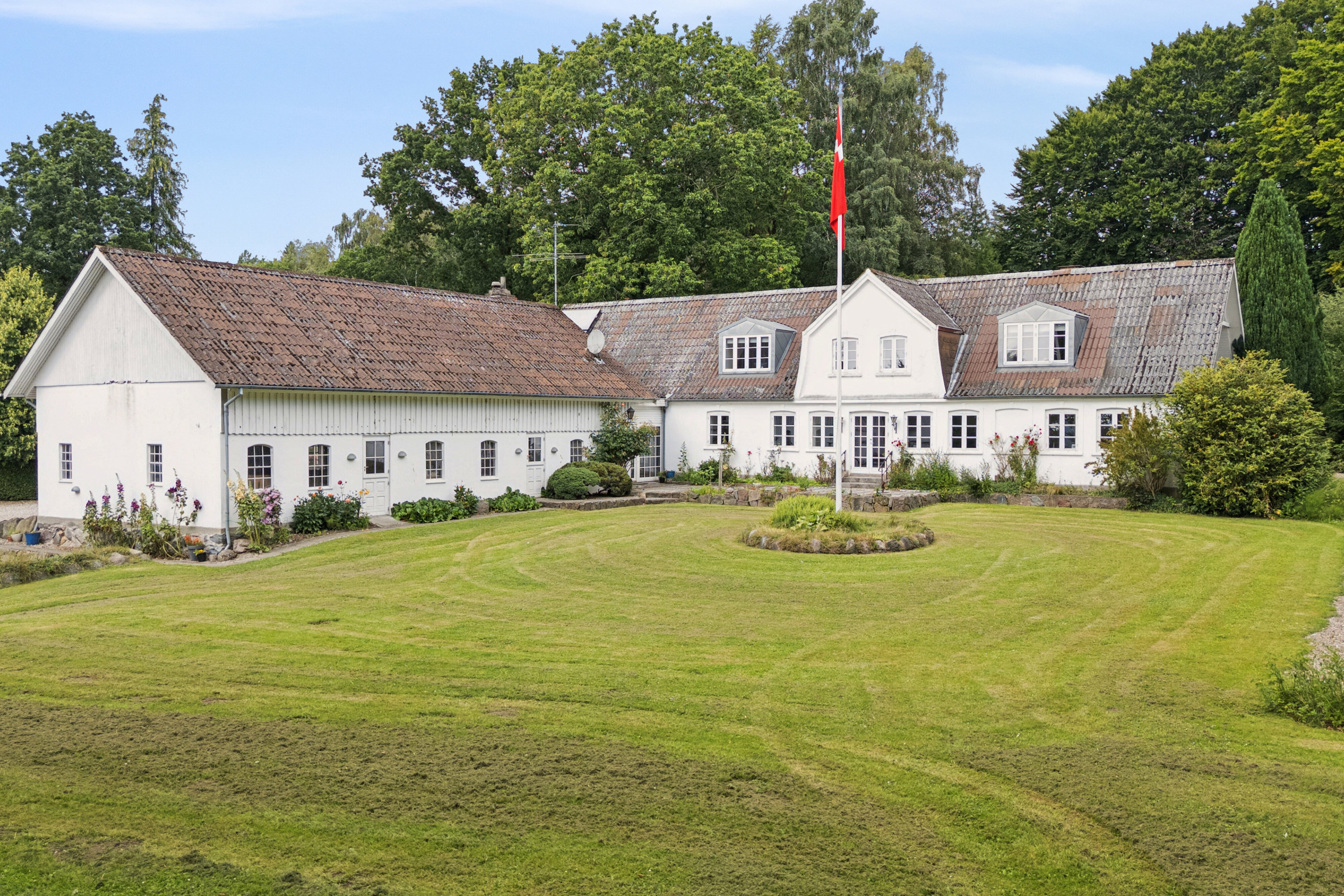 Fremhævet set fra haven billede i fuldskærmstilstand. Billede af Skovmarksvej 34, 5762 Vester Skerninge