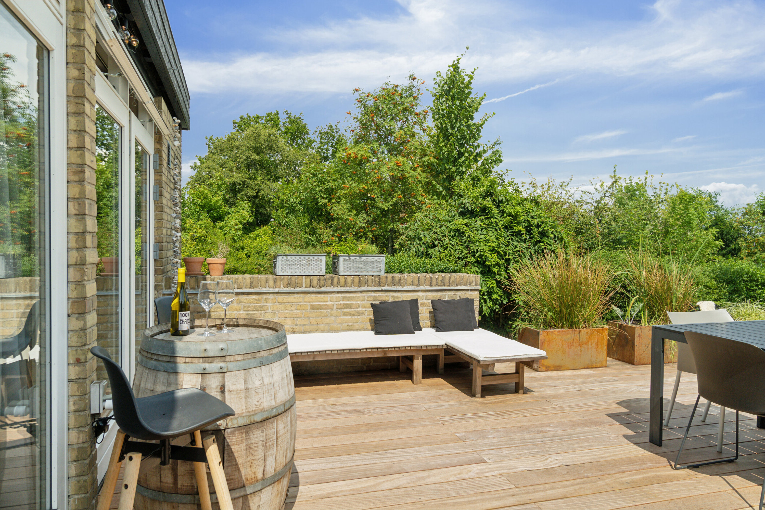 Fremhævet terrasse billede i fuldskærmstilstand. Billede af Højgårdsvej 11, 8260 Viby J