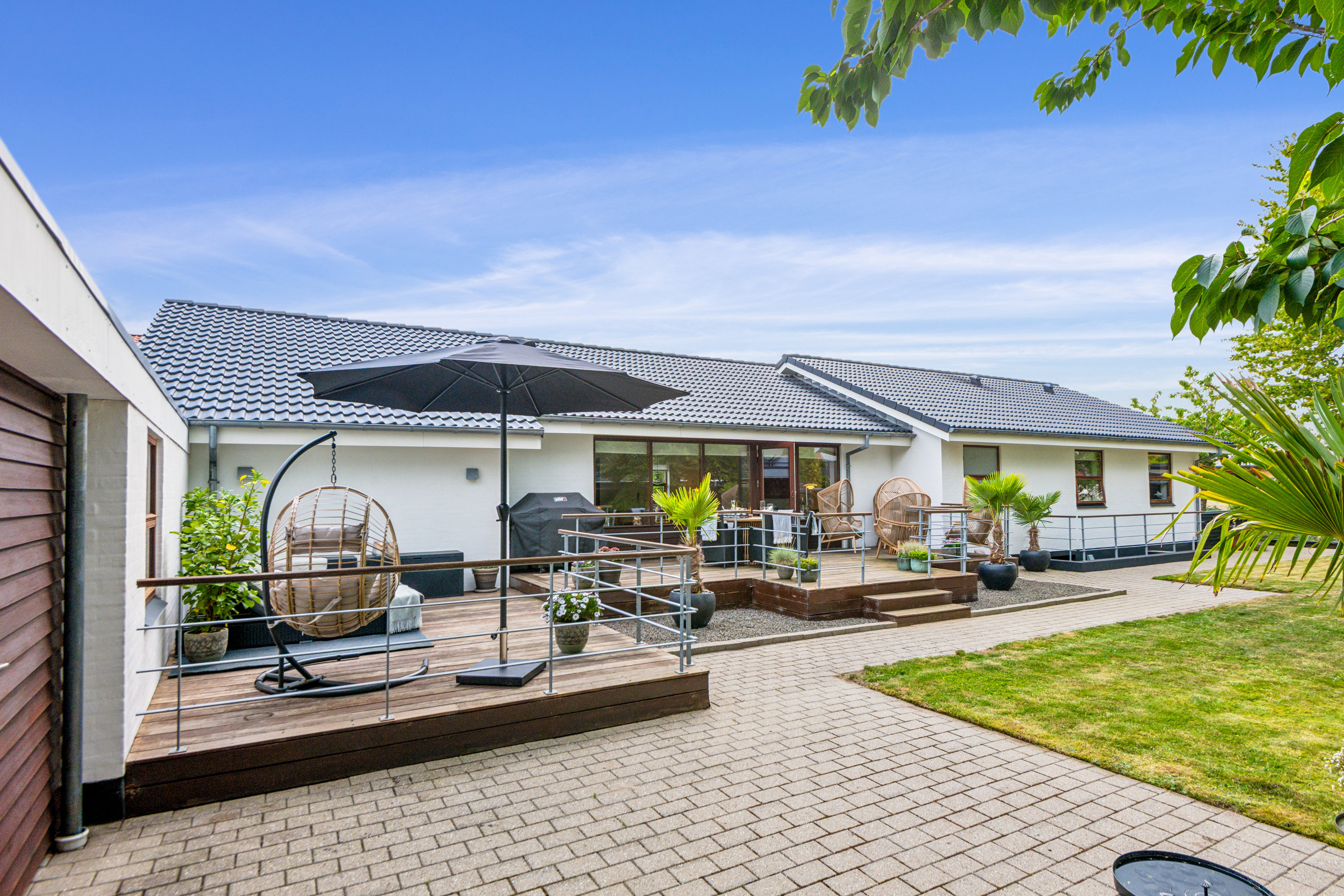 Miniaturebillede 1: terrasse. Billede af Tjørnealle 2, 9530 Støvring