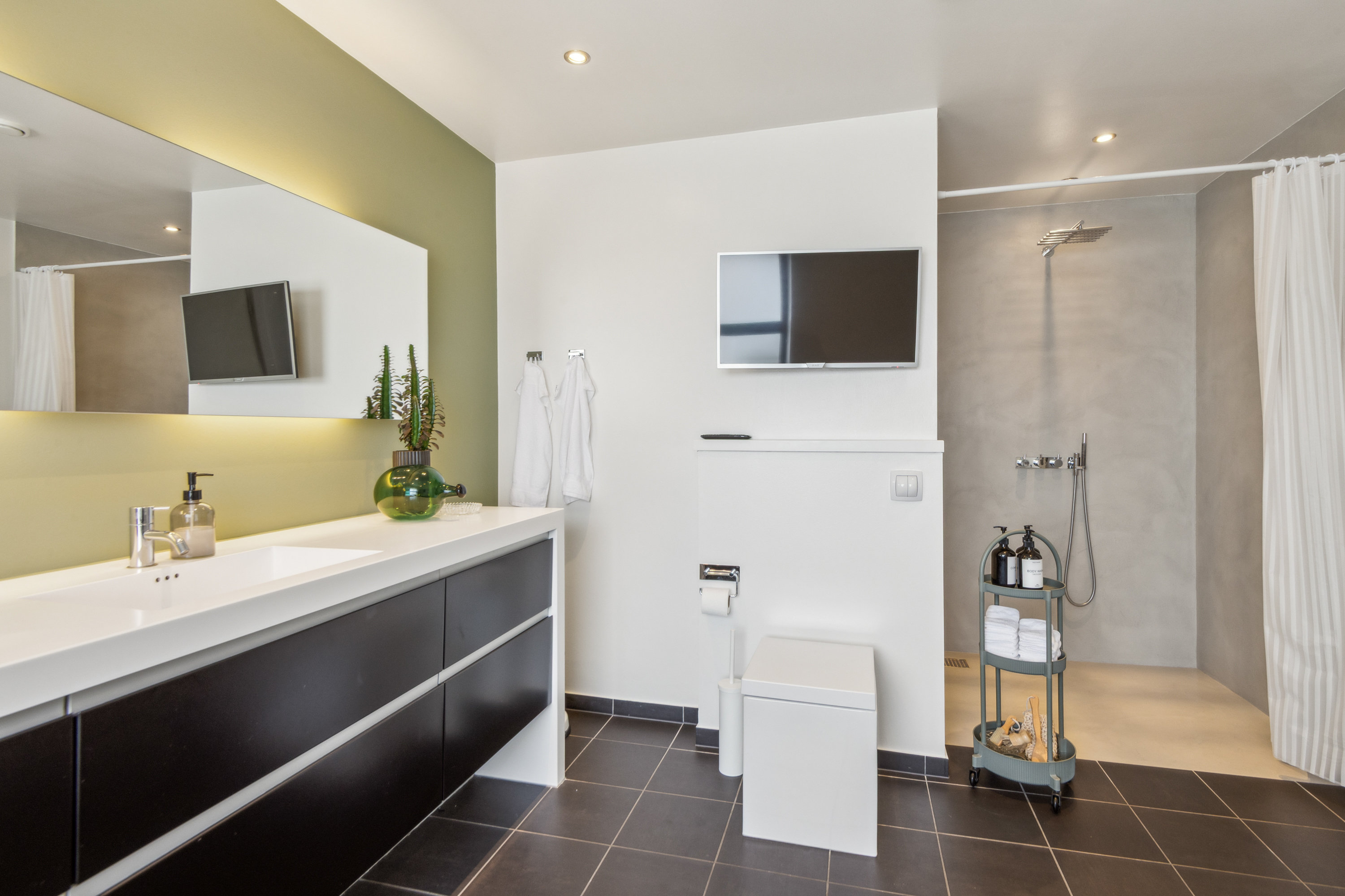 Fremhævet badeværelse billede i fuldskærmstilstand. Billede af Tjørnealle 2, 9530 Støvring