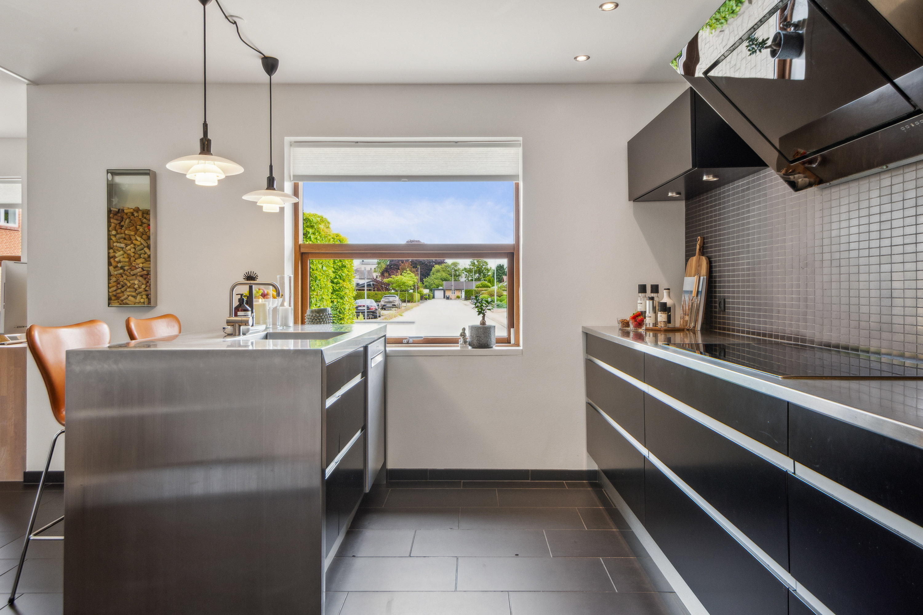 Fremhævet køkken-alrum billede i fuldskærmstilstand. Billede af Tjørnealle 2, 9530 Støvring