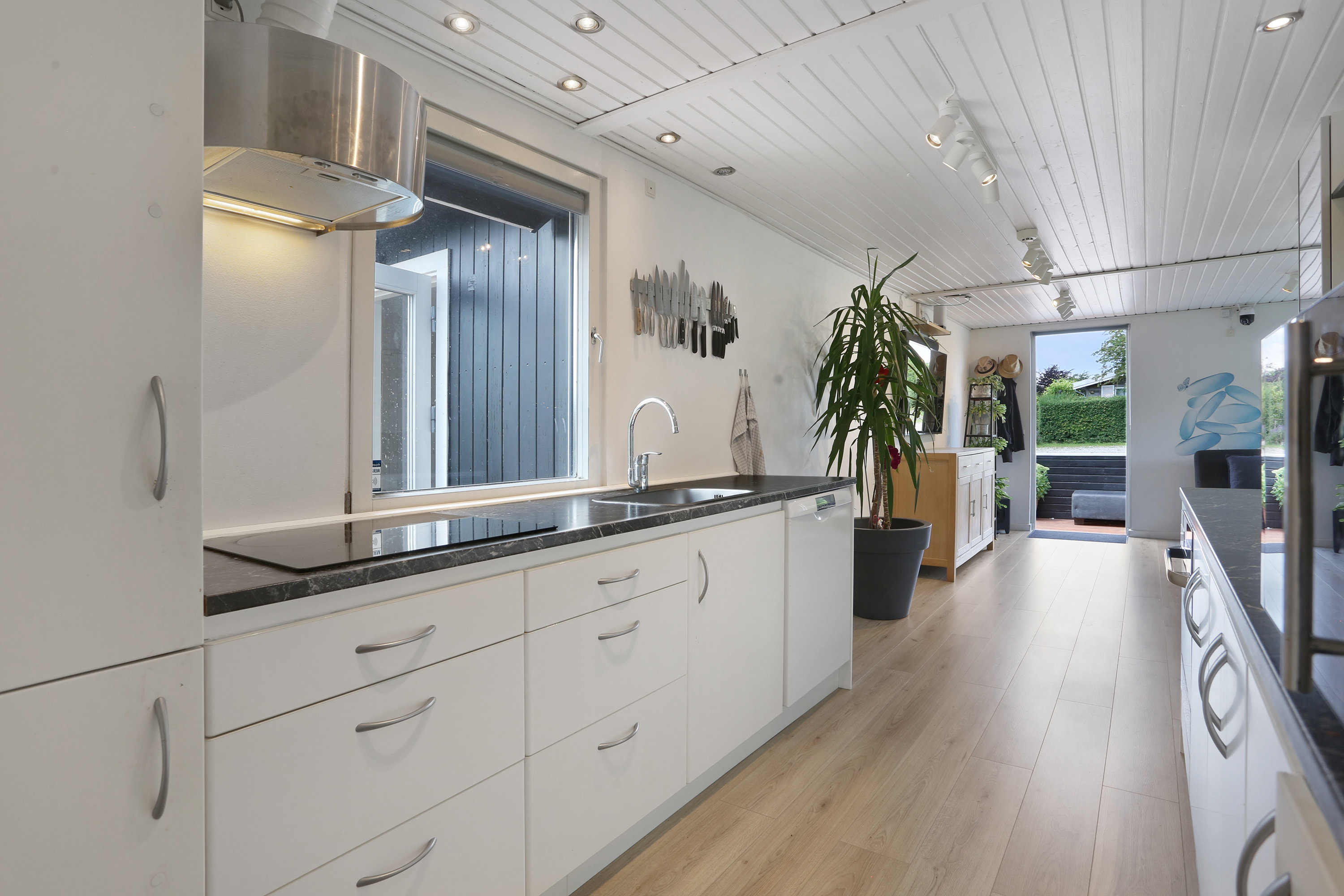 Fremhævet køkken billede i fuldskærmstilstand. Billede af Huginsvej 19, 2740 Skovlunde