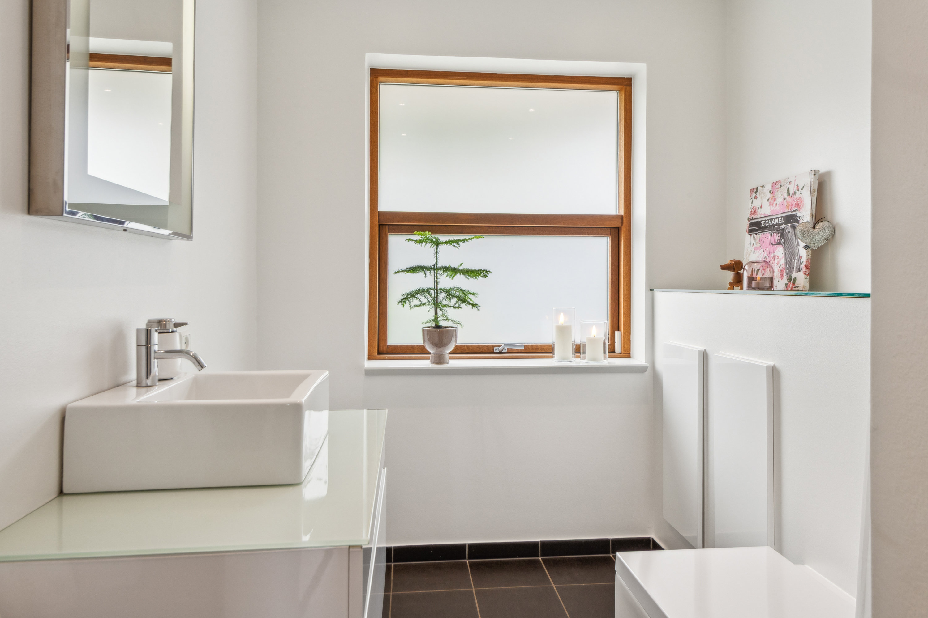 Fremhævet badeværelse billede i fuldskærmstilstand. Billede af Tjørnealle 2, 9530 Støvring