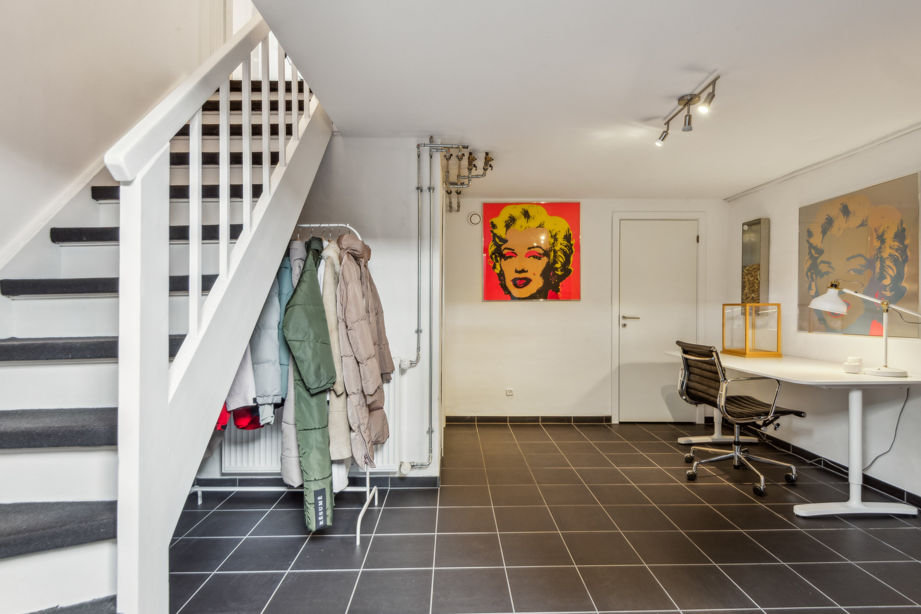 Fremhævet gang billede i fuldskærmstilstand. Billede af Tjørnealle 2, 9530 Støvring