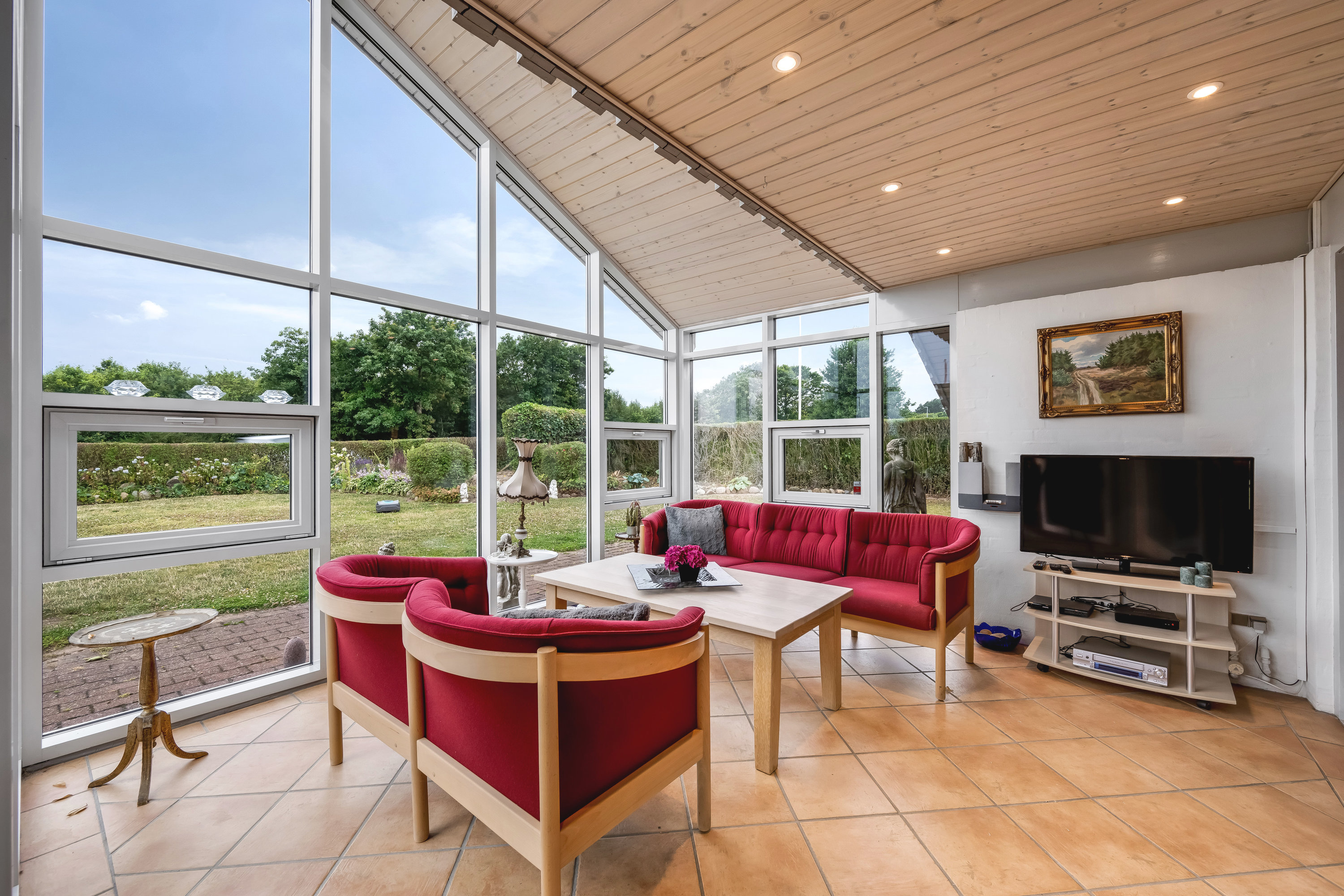 Fremhævet stue billede i fuldskærmstilstand. Billede af Heboltoft 50, Velling, 6950 Ringkøbing