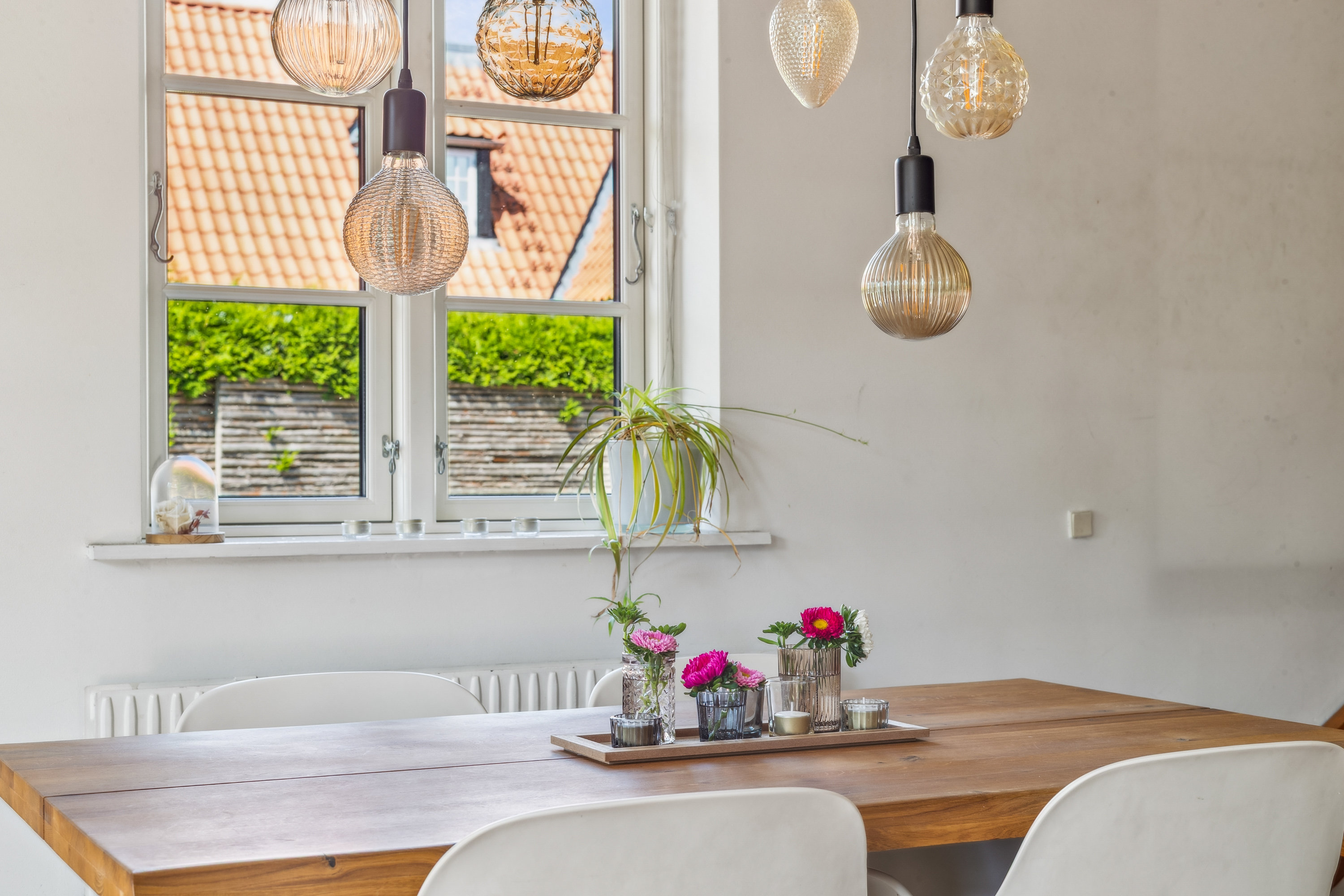 Fremhævet stue billede i fuldskærmstilstand. Billede af Hellebækvej 6B, 3000 Helsingør