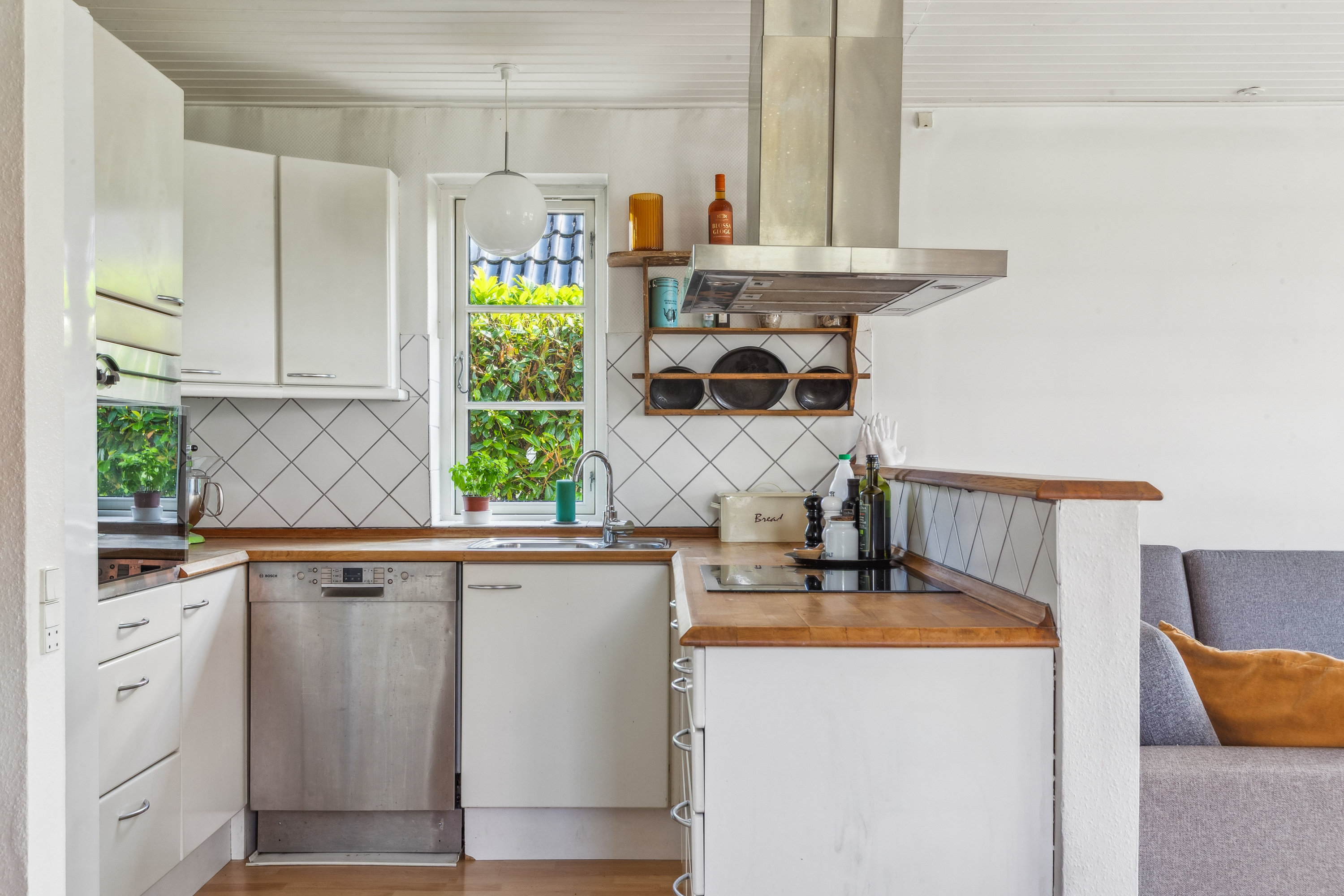 Fremhævet køkken billede i fuldskærmstilstand. Billede af Hellebækvej 6B, 3000 Helsingør