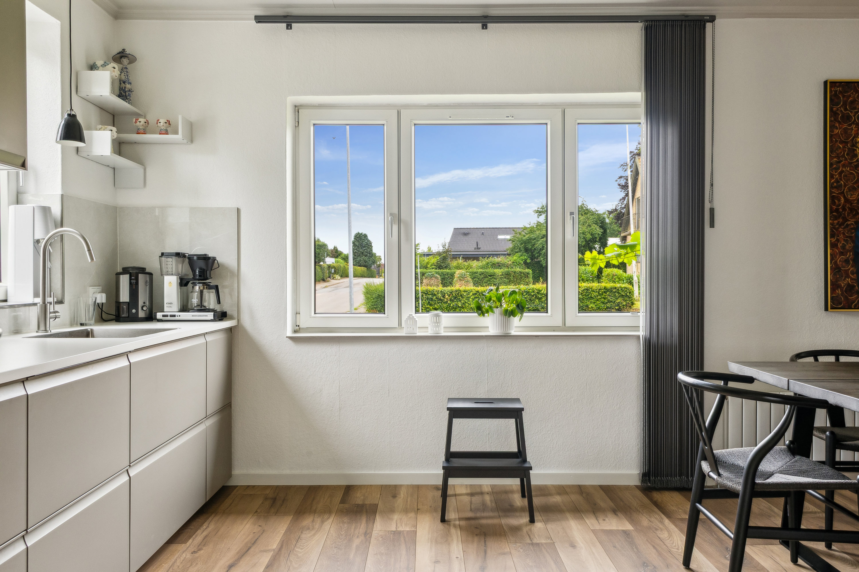 Fremhævet køkken billede i fuldskærmstilstand. Billede af Skolevej 17, Vester Sottrup, 6400 Sønderborg