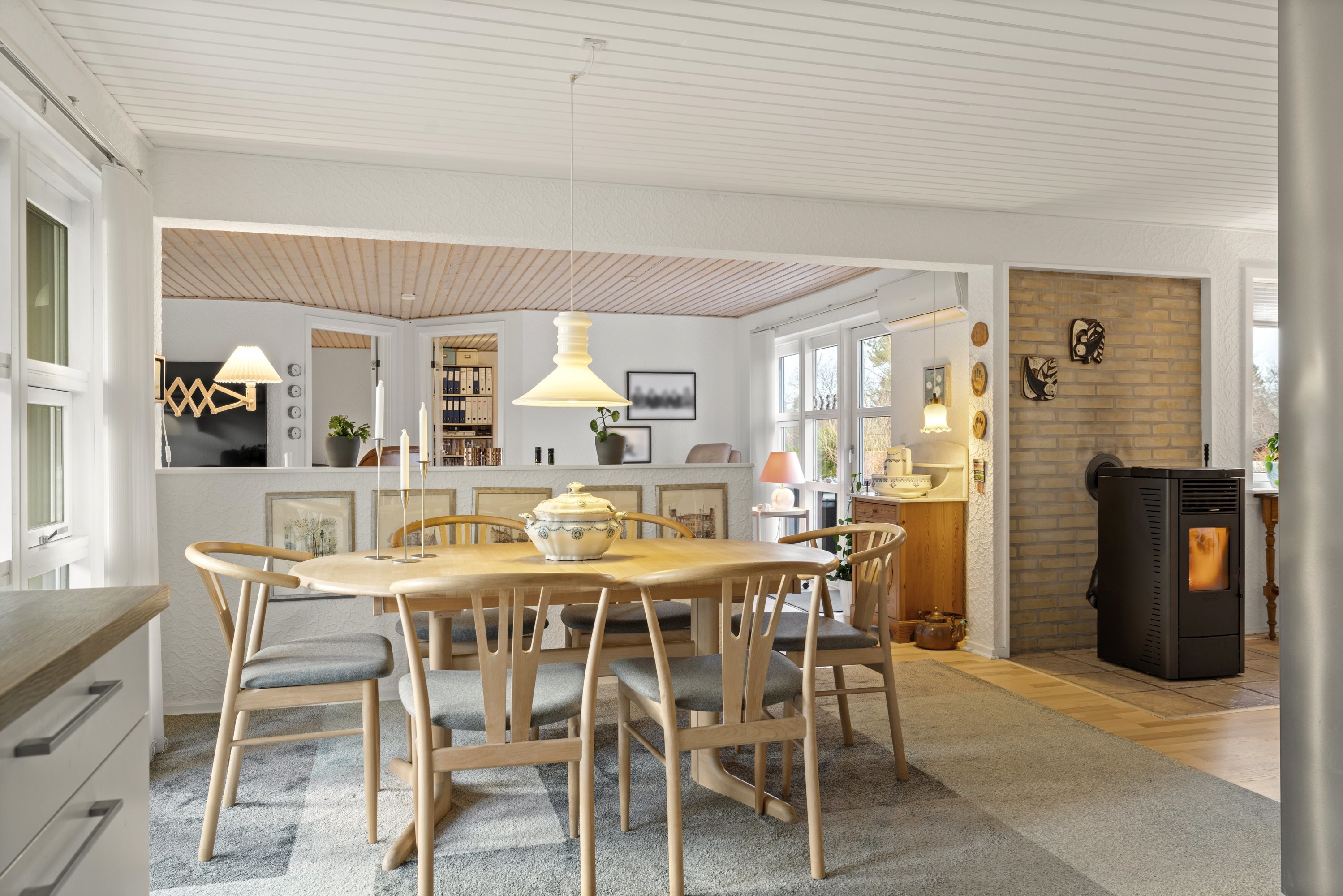 Fremhævet køkken-alrum billede i fuldskærmstilstand. Billede af Skjoldsvej 17, Hønsinge L, 4560 Vig