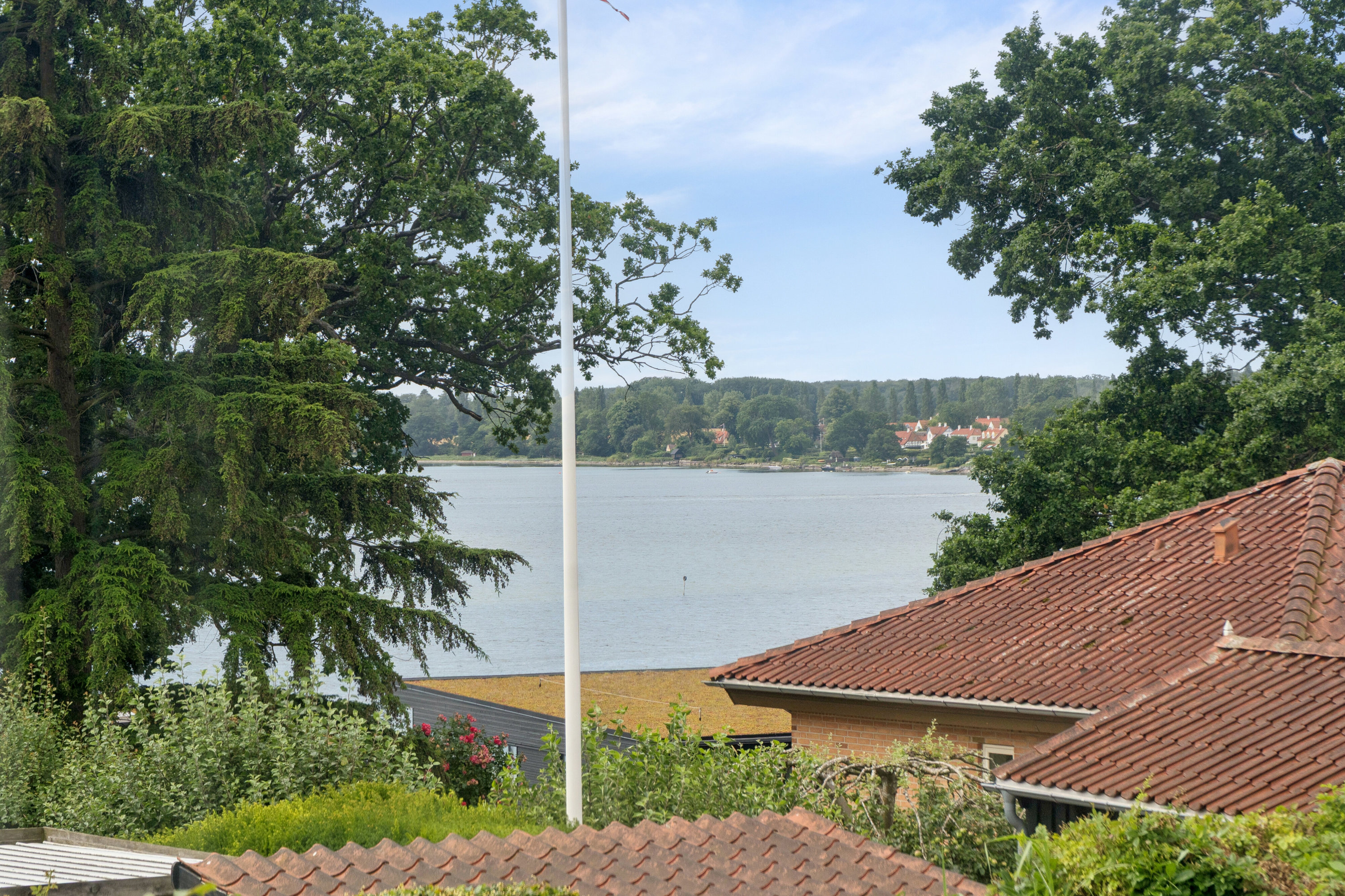 Fremhævet udendørs billede i fuldskærmstilstand. Billede af Baldersvænget 10, Thurø, 5700 Svendborg