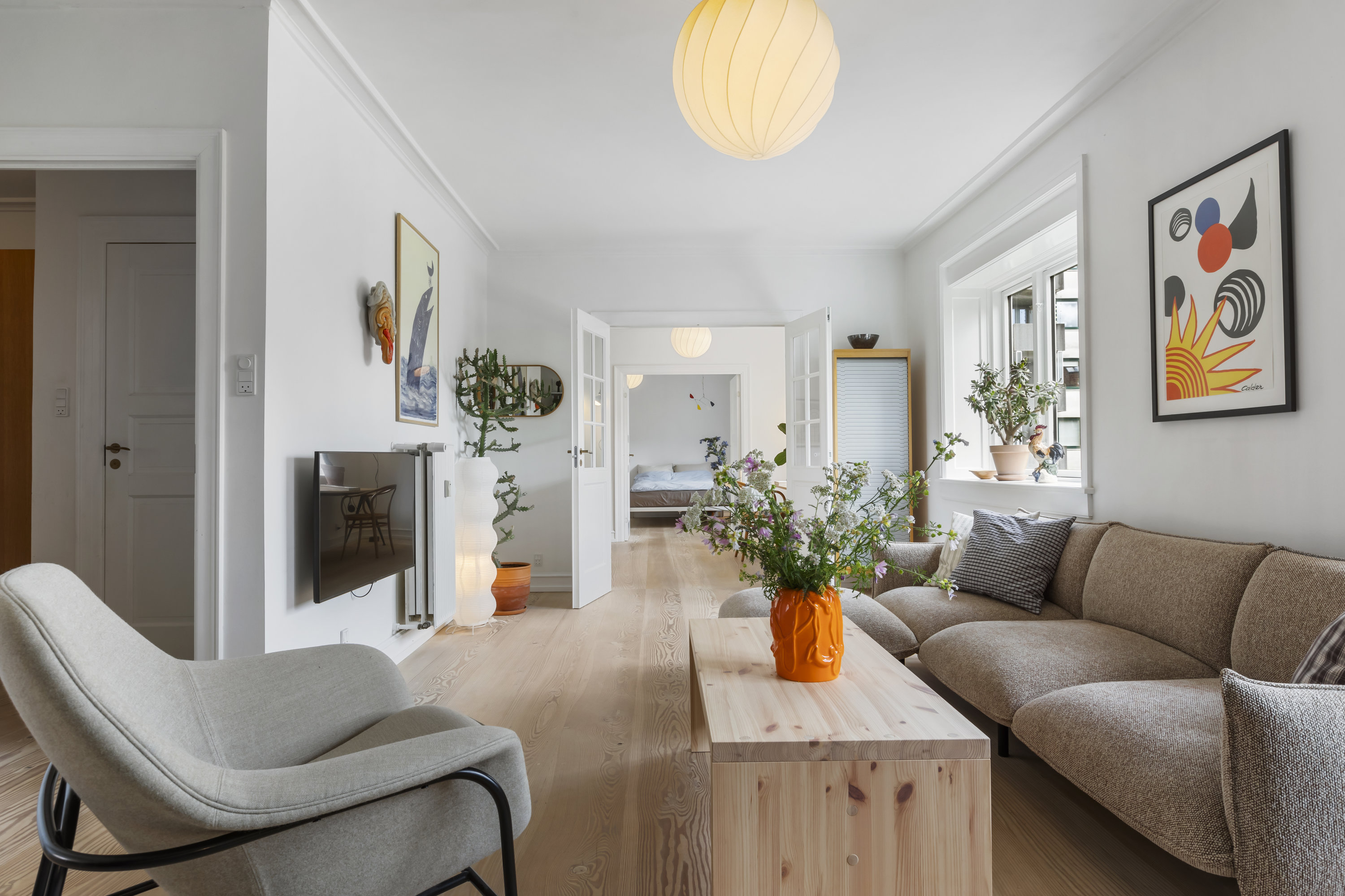 Fremhævet stue billede i fuldskærmstilstand. Billede af Mariendalsvej 65, 2., 2000 Frederiksberg