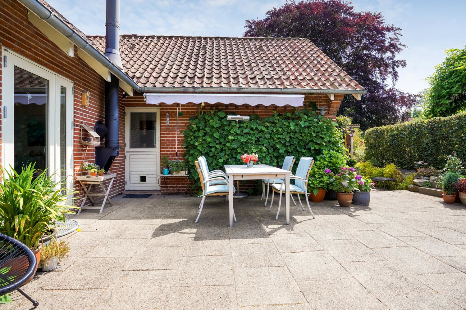 Fremhævet terrasse billede i fuldskærmstilstand. Billede af Skolegade 5, 7171 Uldum