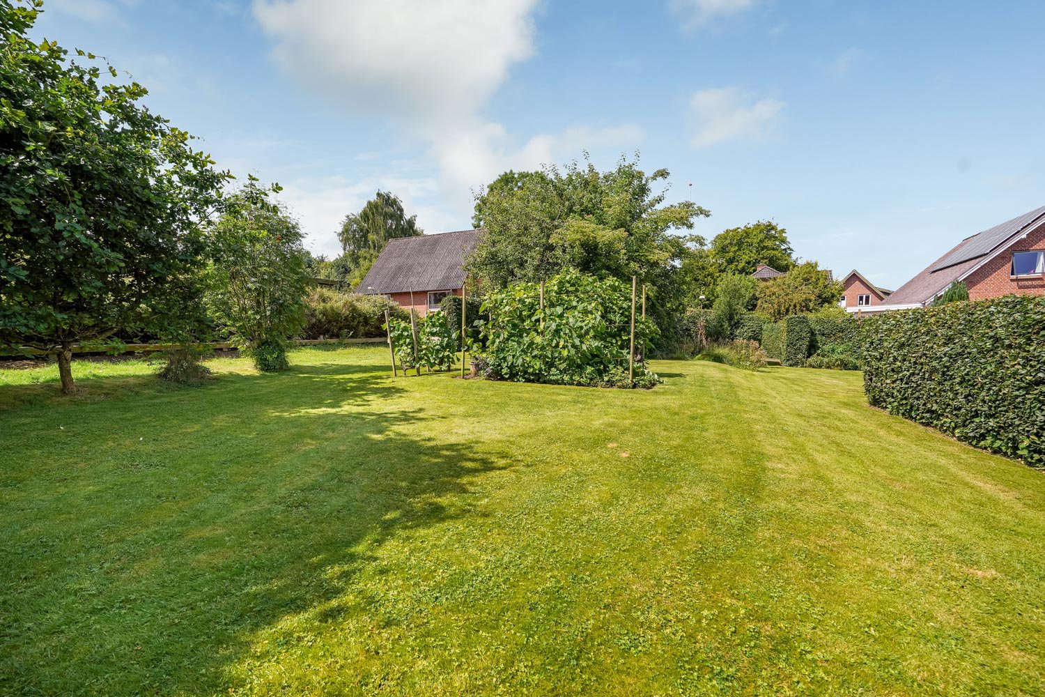 Fremhævet have billede i fuldskærmstilstand. Billede af Skolegade 5, 7171 Uldum