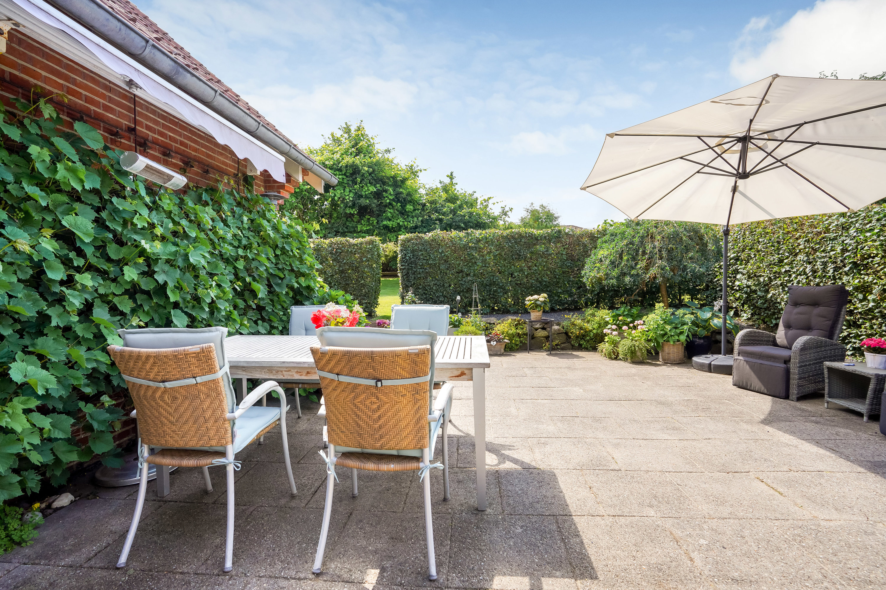 Fremhævet terrasse billede i fuldskærmstilstand. Billede af Skolegade 5, 7171 Uldum