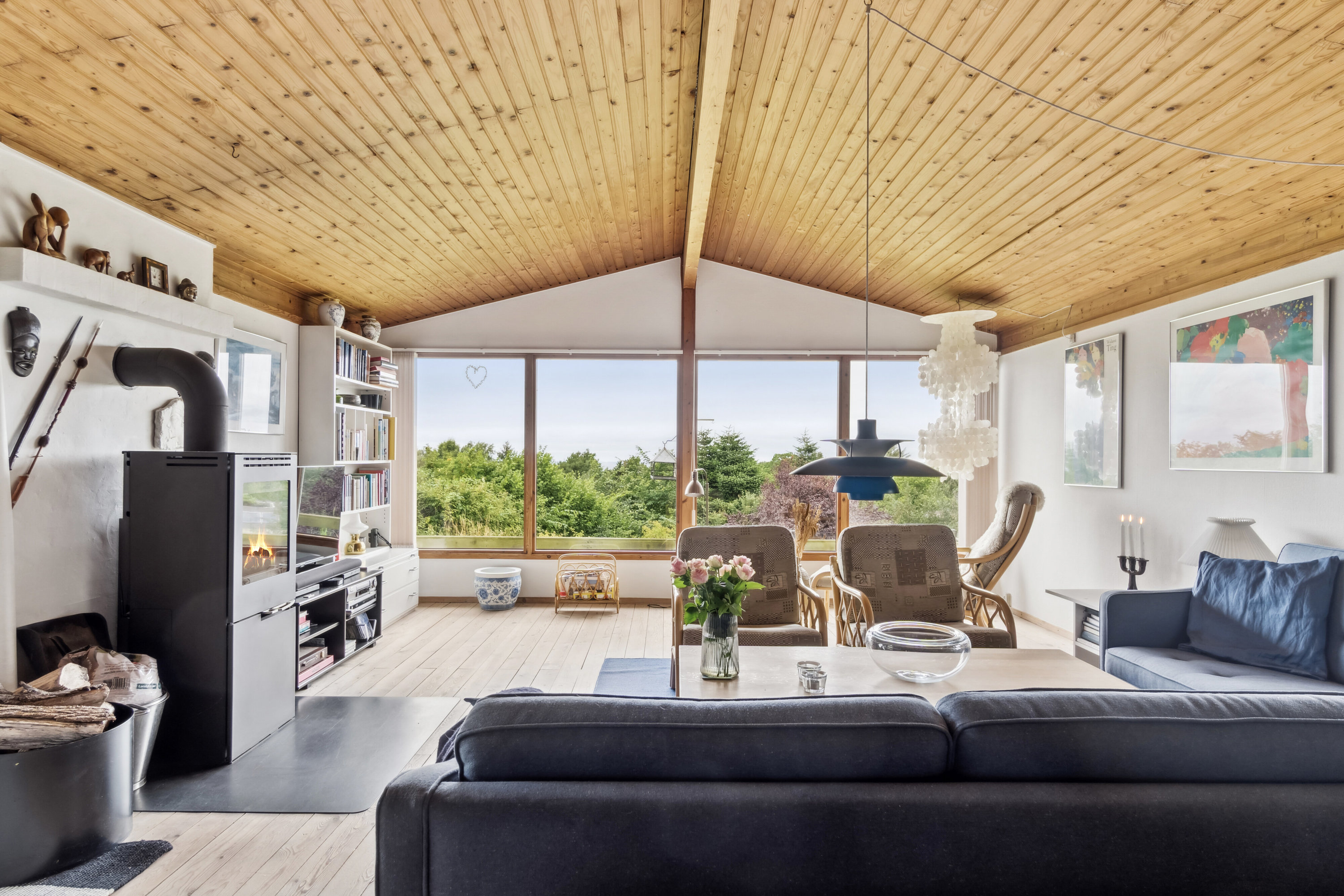 Fremhævet stue billede i fuldskærmstilstand. Billede af Kildehøj 17, Veddinge Bk, 4540 Fårevejle