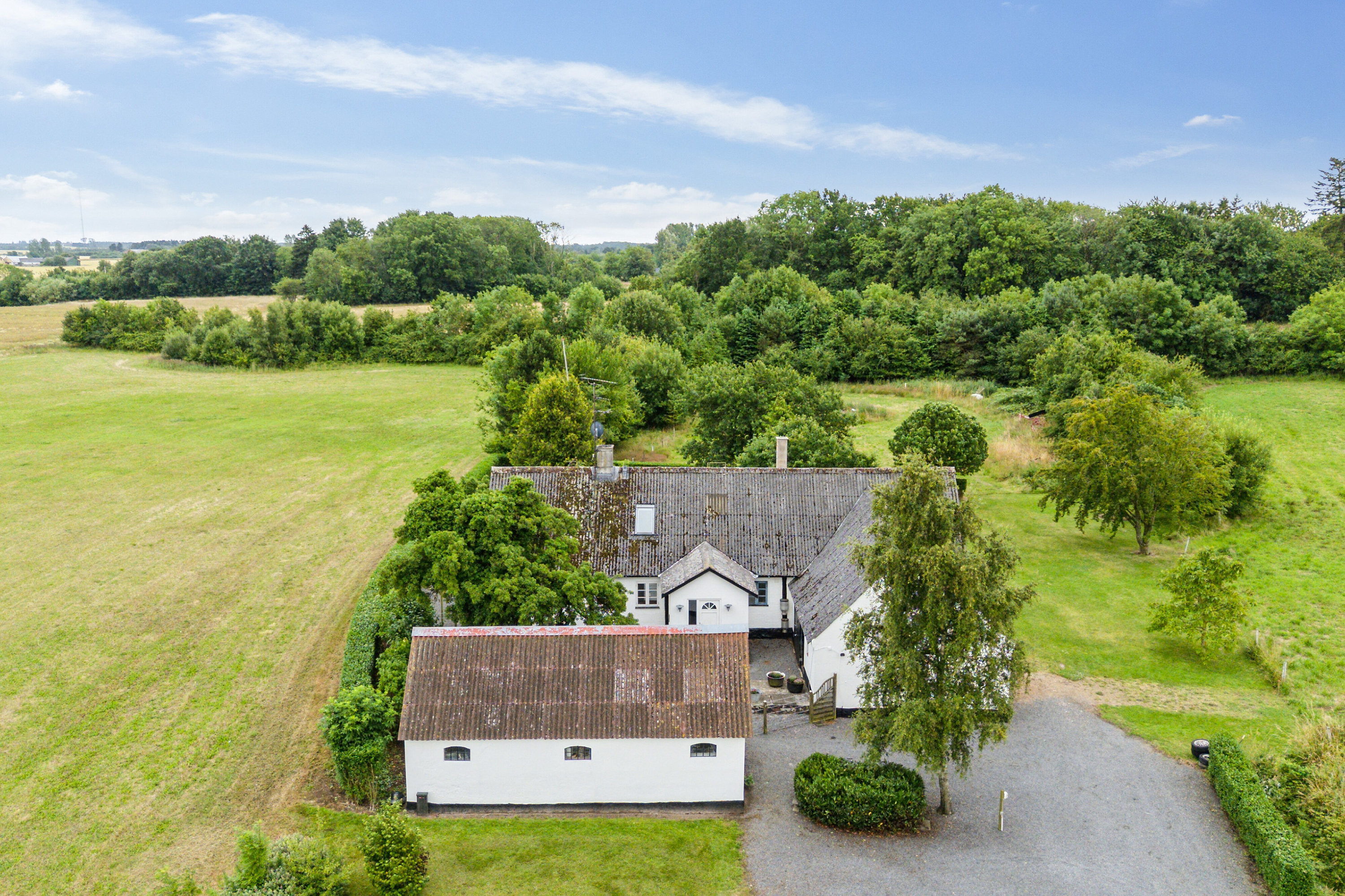 Fremhævet luftfoto billede i fuldskærmstilstand. Billede af Savmøllevej 4, Østermarie, 3751 Østermarie