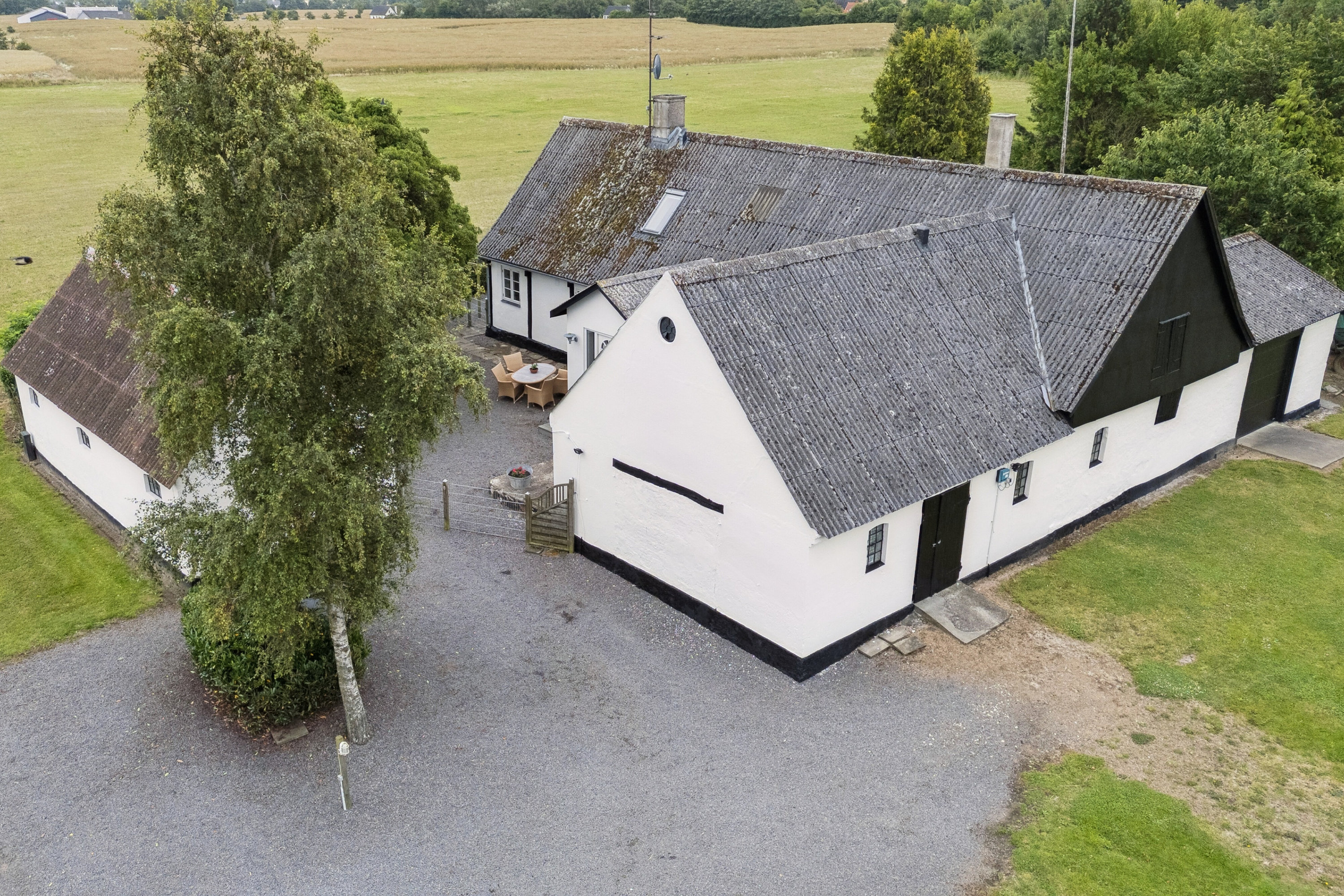 Fremhævet set fra haven billede i fuldskærmstilstand. Billede af Savmøllevej 4, Østermarie, 3751 Østermarie