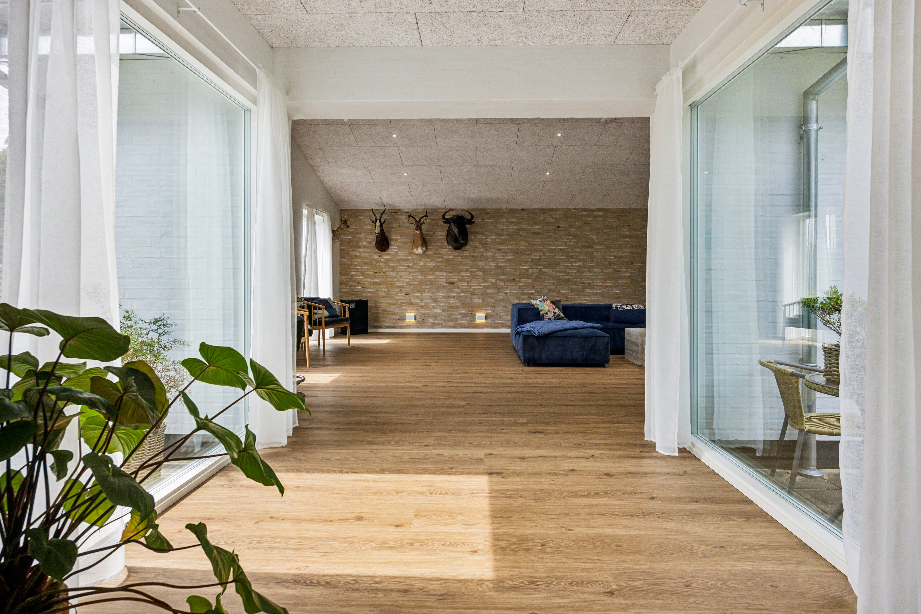 Fremhævet stue billede i fuldskærmstilstand. Billede af Tylstrupvej 28, Ravnstrup, 9320 Hjallerup