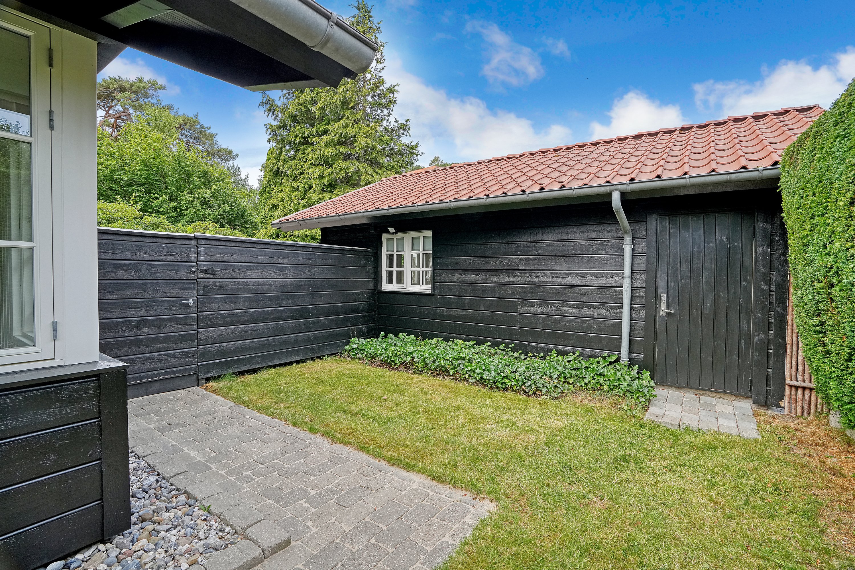 Fremhævet have billede i fuldskærmstilstand. Billede af Kystvej 37A, 3100 Hornbæk