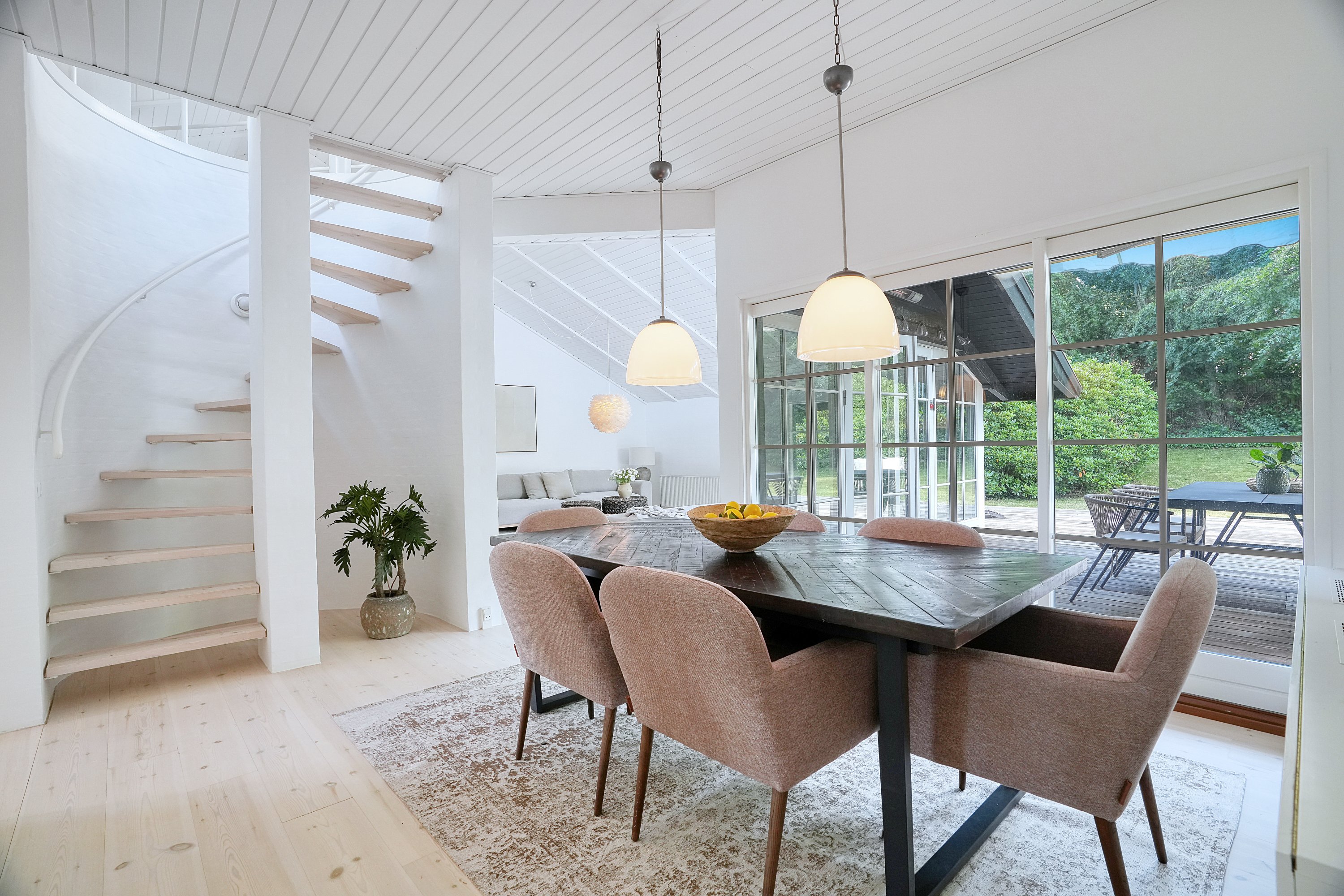 Fremhævet spisestue billede i fuldskærmstilstand. Billede af Kystvej 37A, 3100 Hornbæk