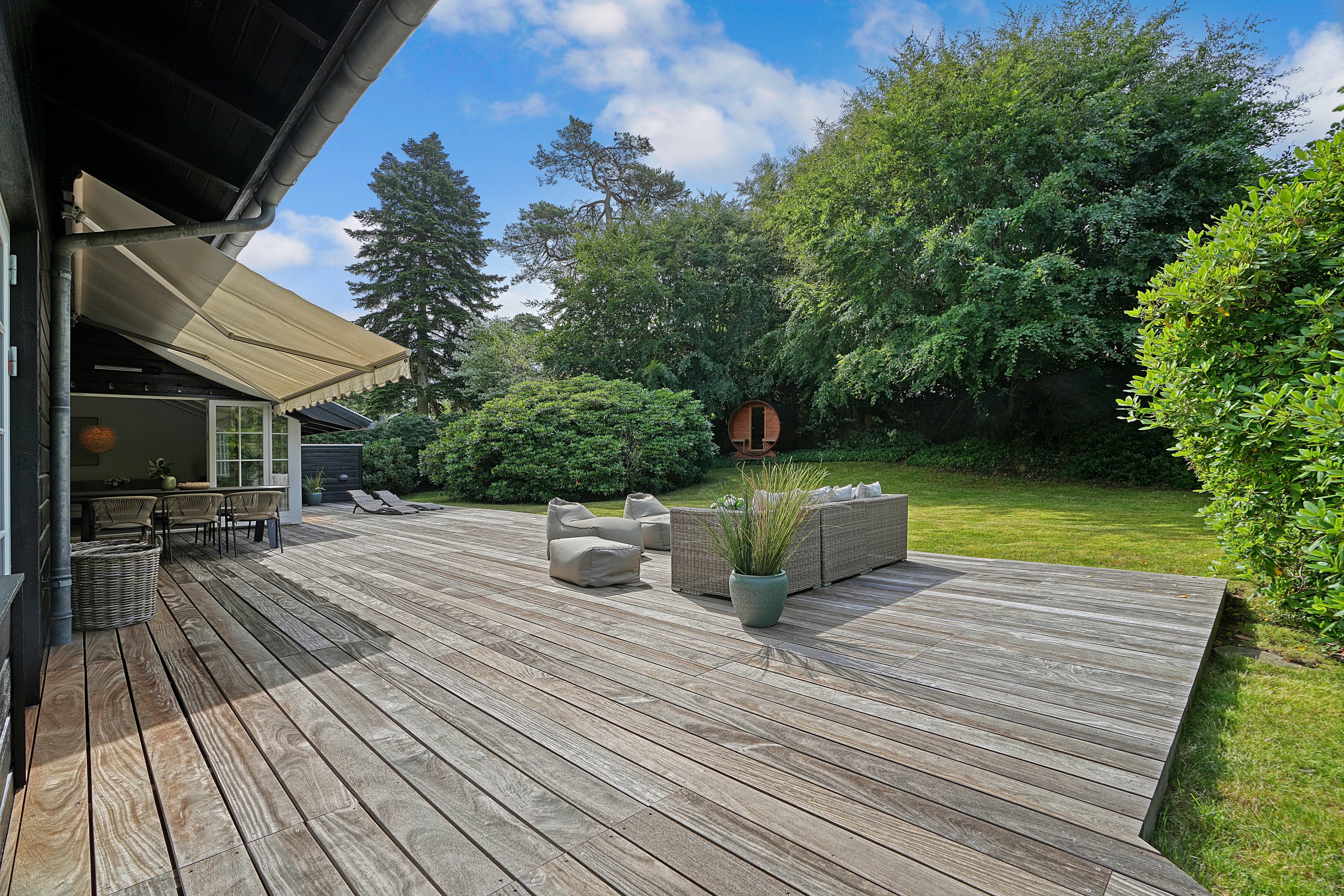 Fremhævet terrasse billede i fuldskærmstilstand. Billede af Kystvej 37A, 3100 Hornbæk