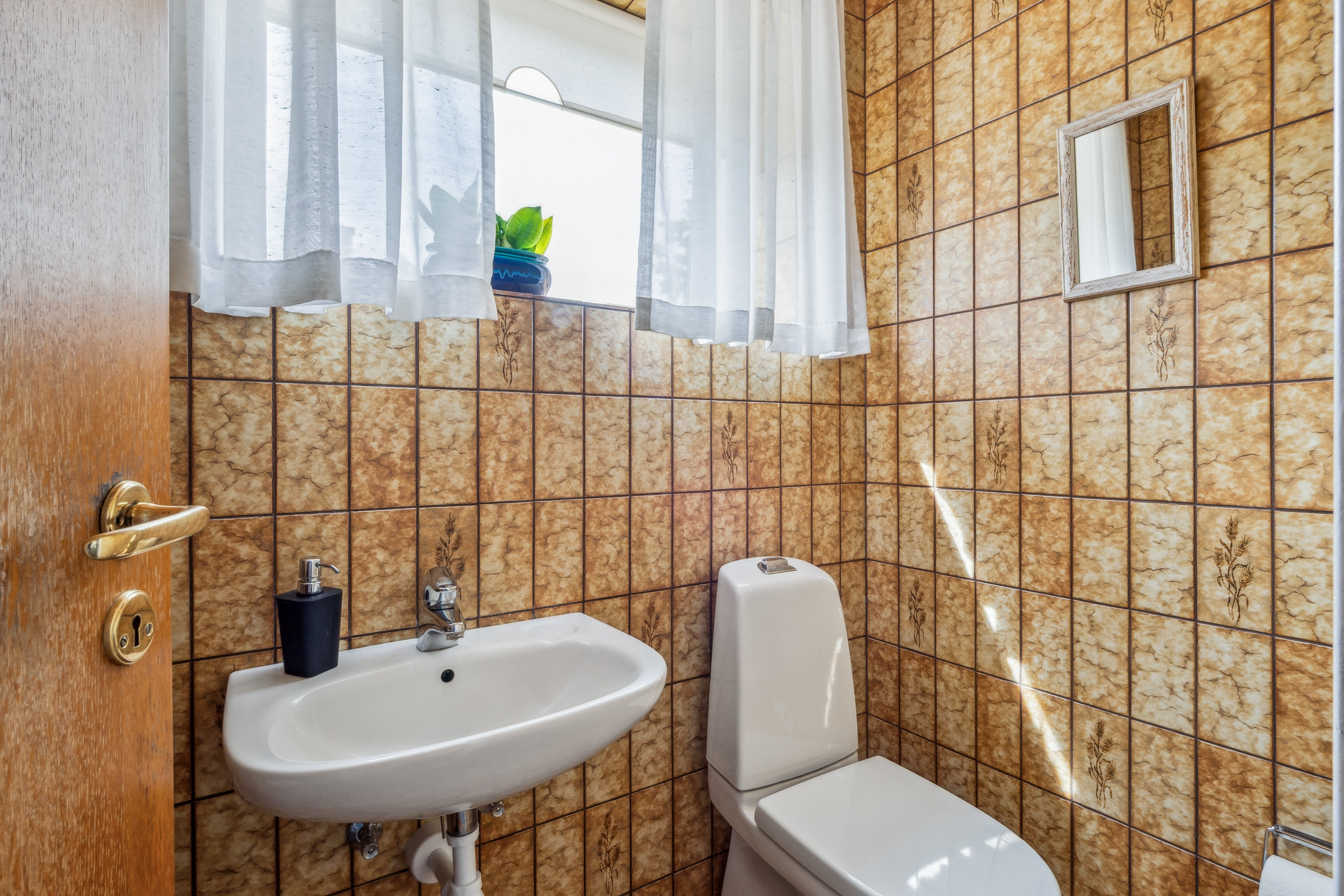 Fremhævet badeværelse billede i fuldskærmstilstand. Billede af Næssundvej 464, Karby, 7960 Karby