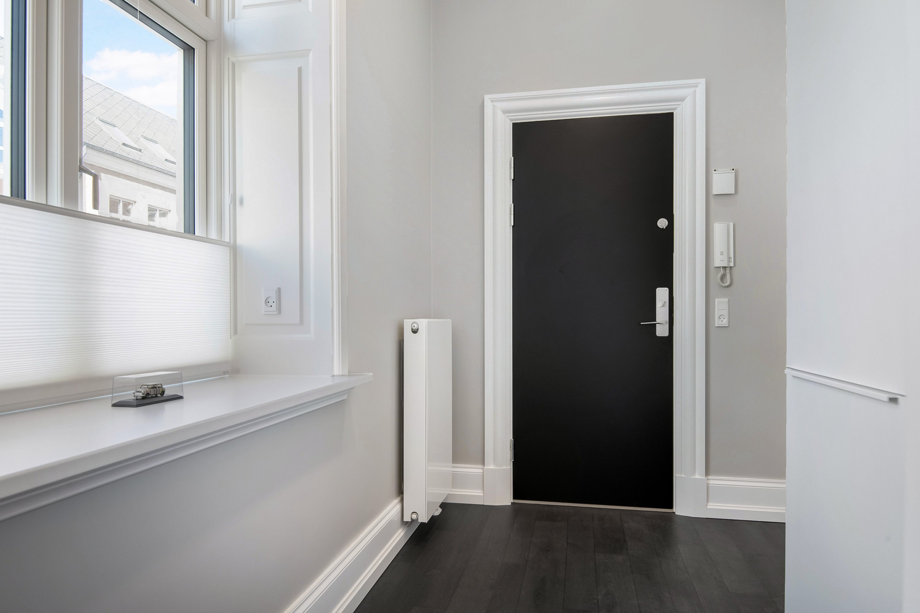 Fremhævet entré billede i fuldskærmstilstand. Billede af Jernbanegade 17, st.. th., 9000 Aalborg