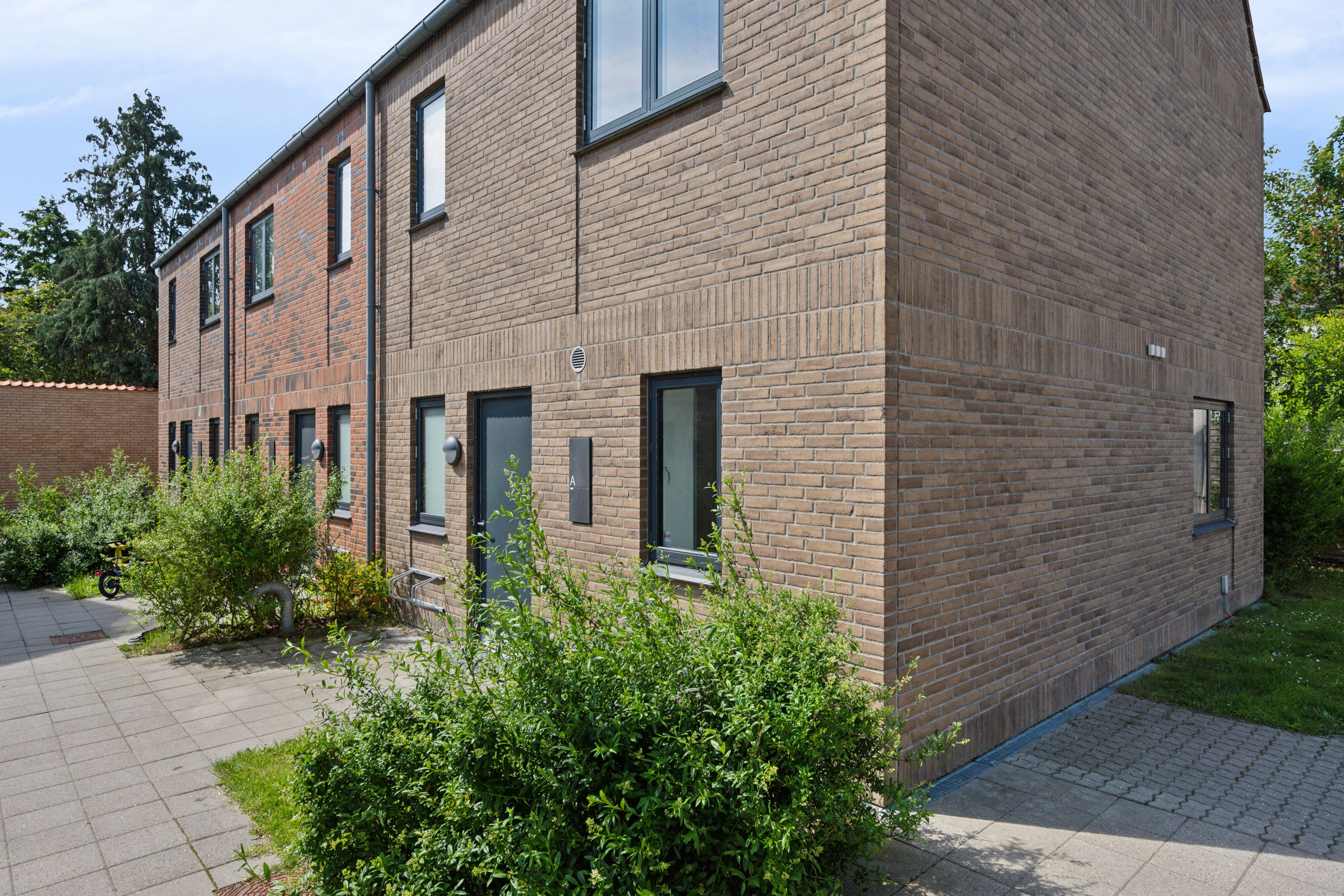 Fremhævet udendørs billede i fuldskærmstilstand. Billede af Kongovej 14A, 2300 København S