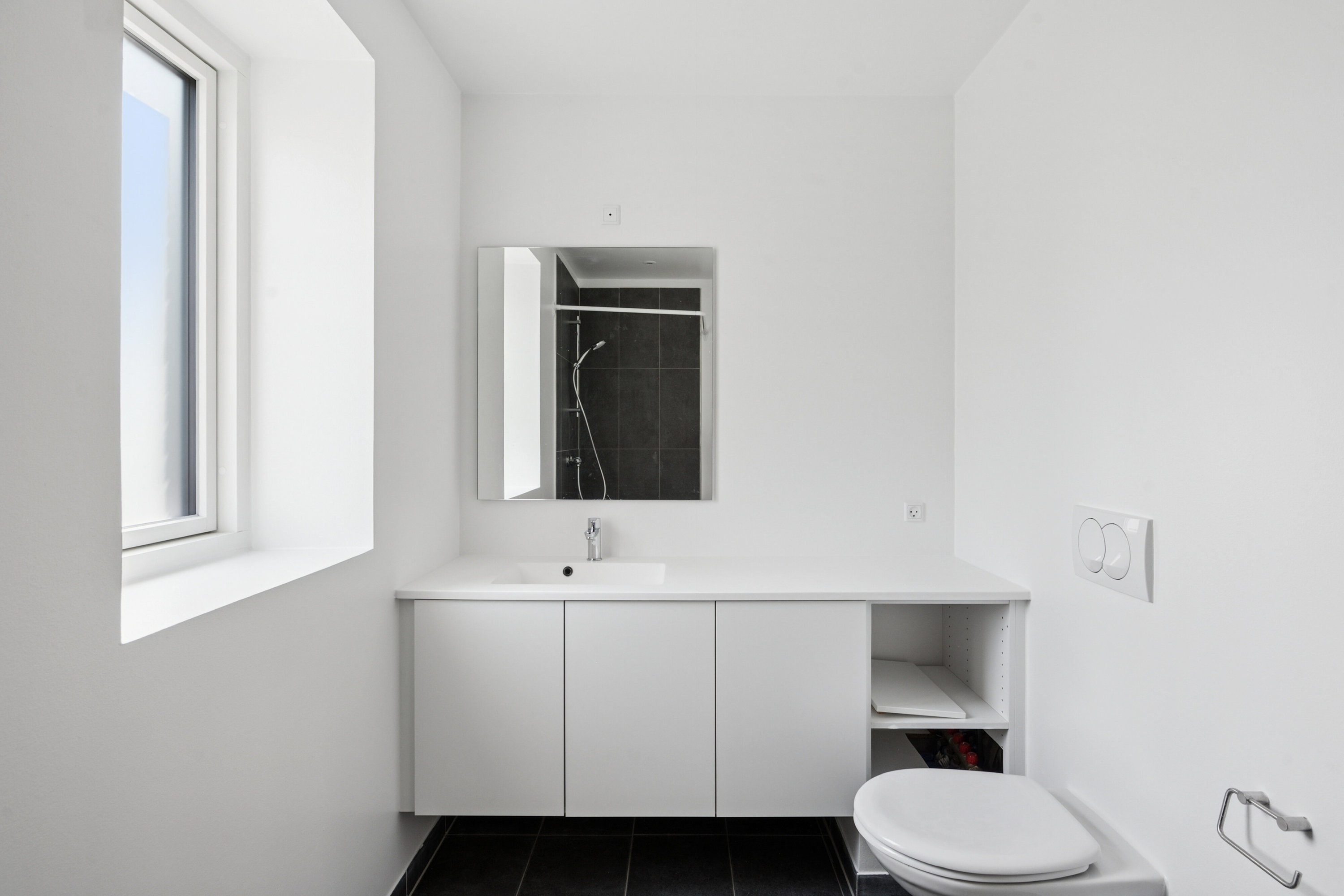 Fremhævet badeværelse billede i fuldskærmstilstand. Billede af Kongovej 14A, 2300 København S