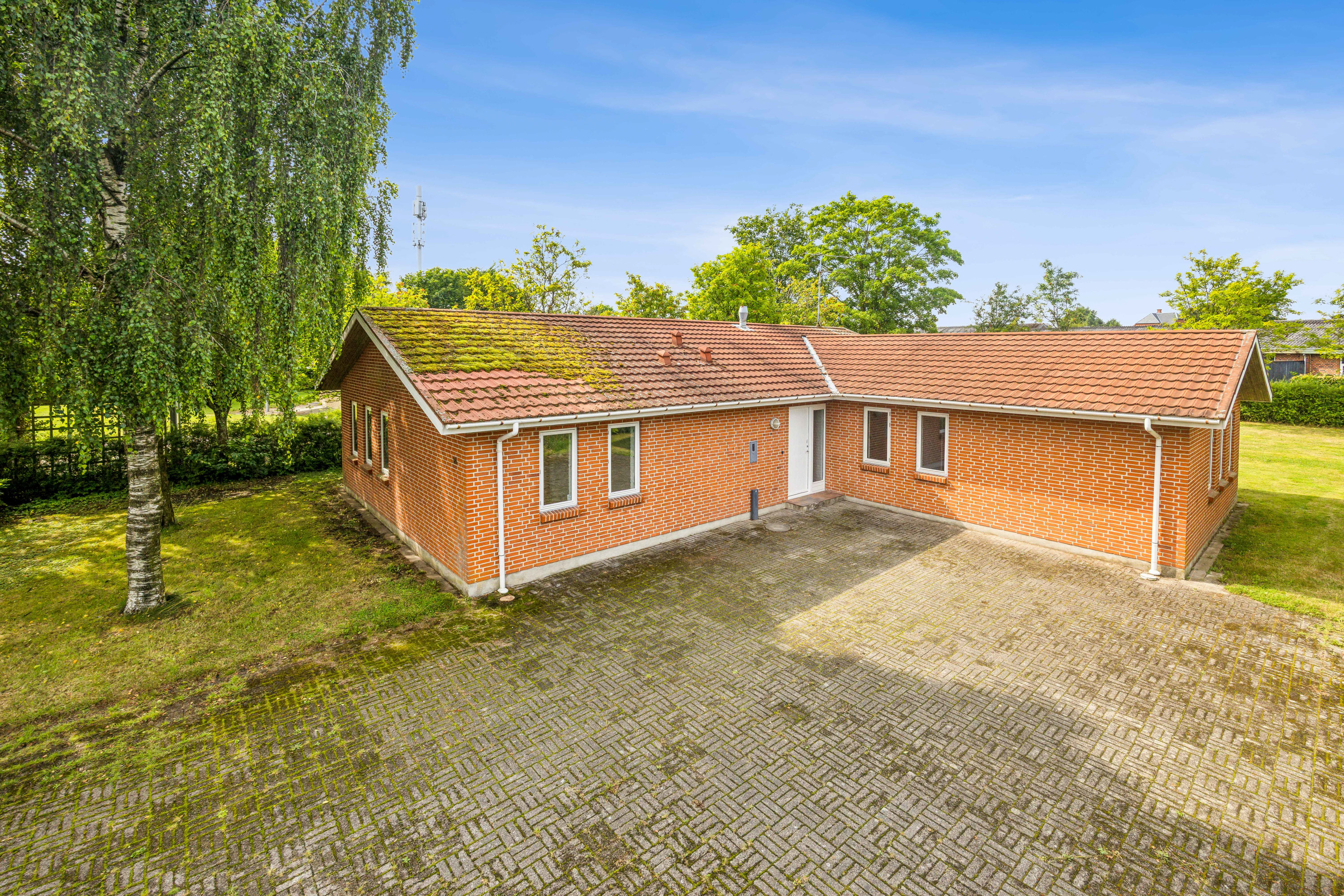 Fremhævet ejendommen billede i fuldskærmstilstand. Billede af Jernbanegade 16, 9610 Nørager