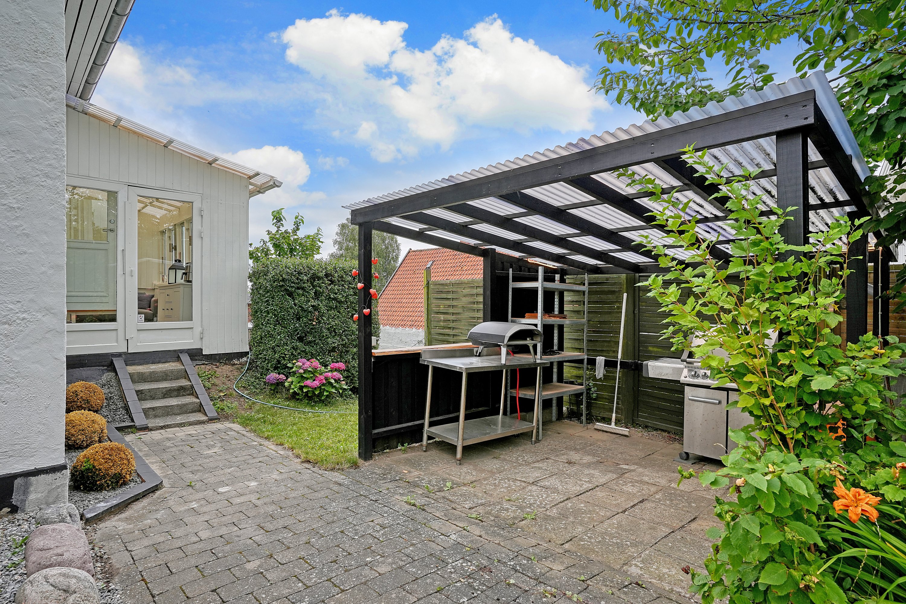 Fremhævet terrasse billede i fuldskærmstilstand. Billede af Buddinge Hovedgade 181, 2860 Søborg