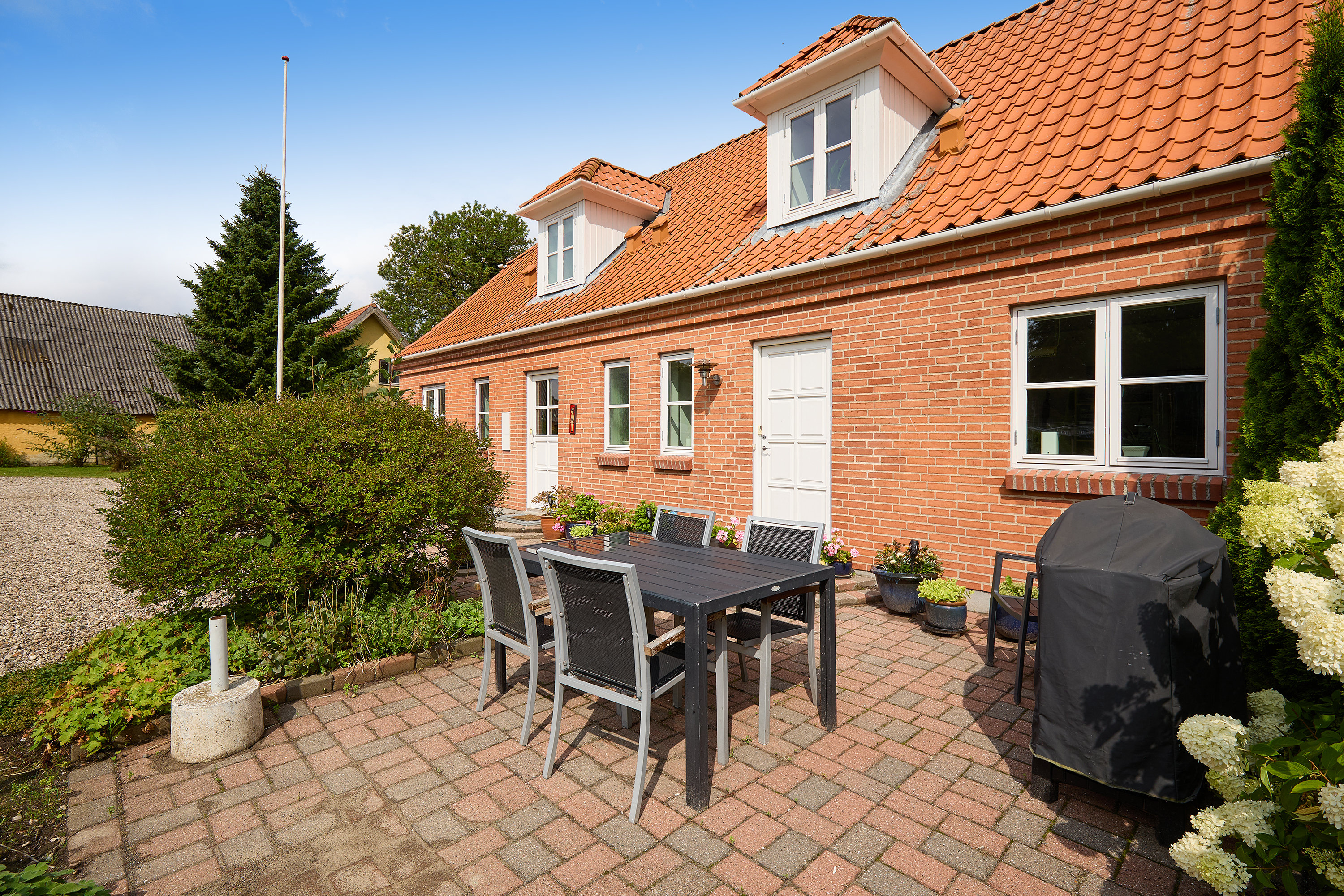 Fremhævet terrasse billede i fuldskærmstilstand. Billede af Bygaden 16B, Lille Rørbæk, 3600 Frederikssund