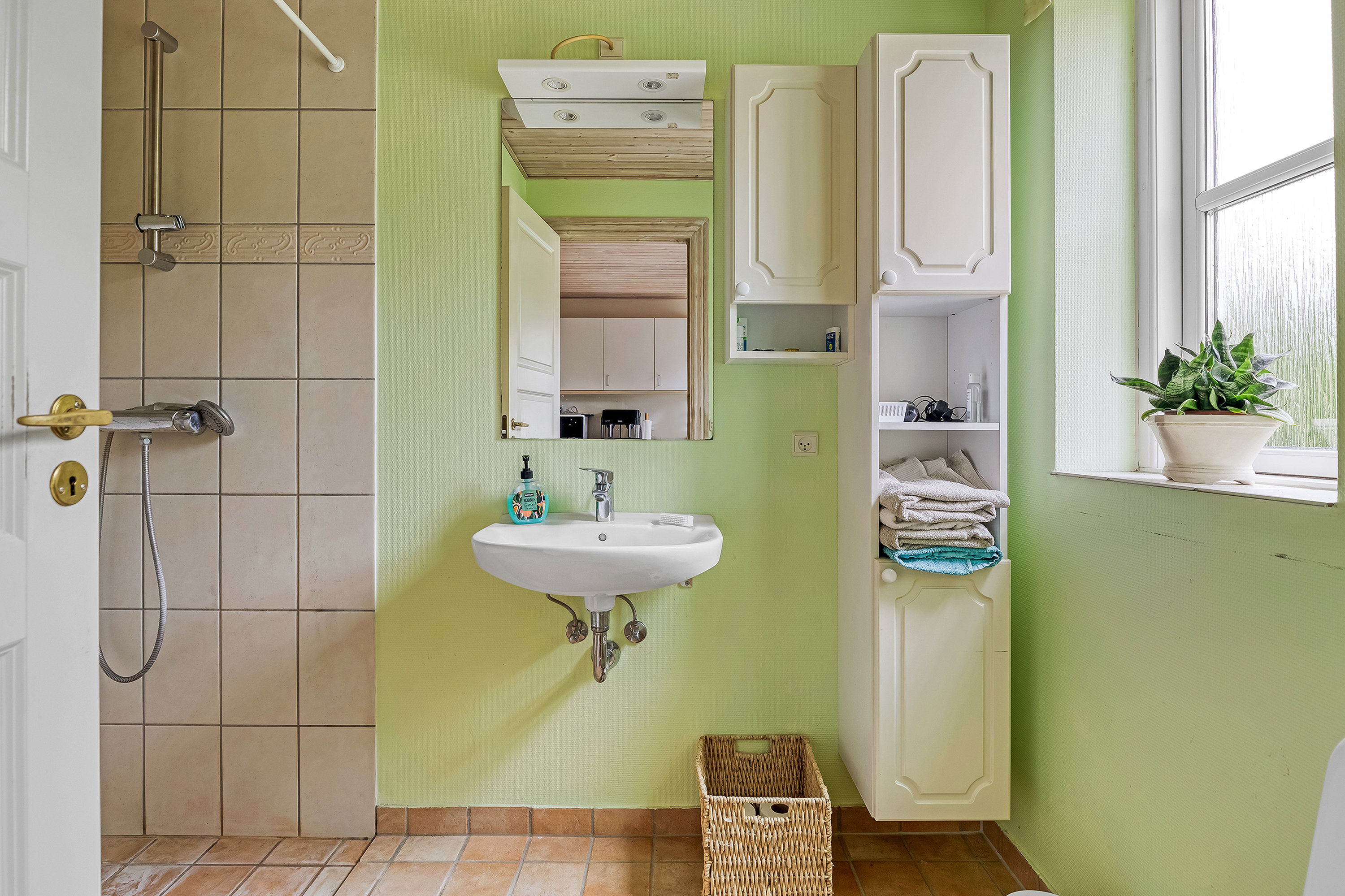 Fremhævet badeværelse billede i fuldskærmstilstand. Billede af Bygaden 16B, Lille Rørbæk, 3600 Frederikssund