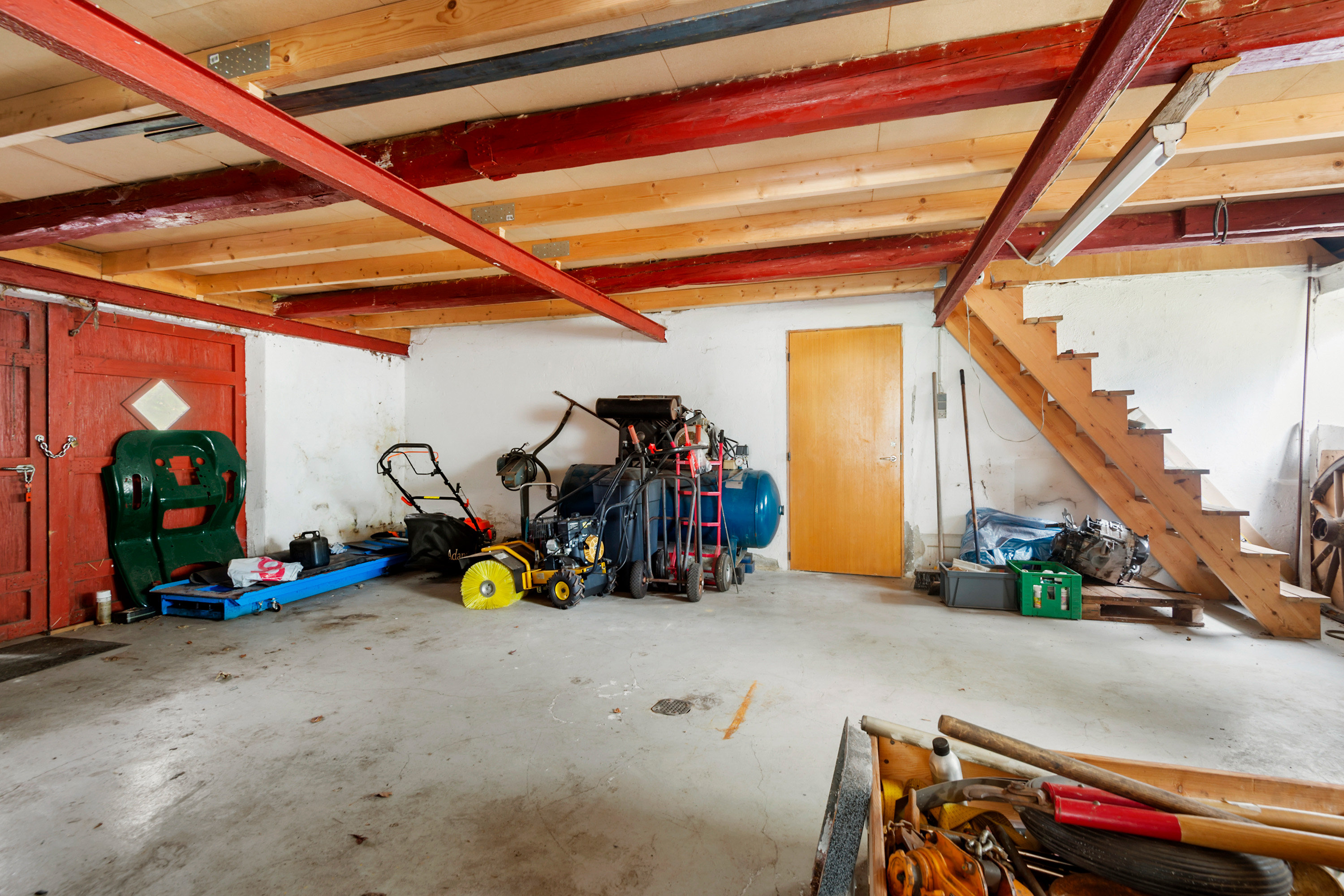 Fremhævet garage billede i fuldskærmstilstand. Billede af Varde Landevej 65, Biltoft, 6800 Varde