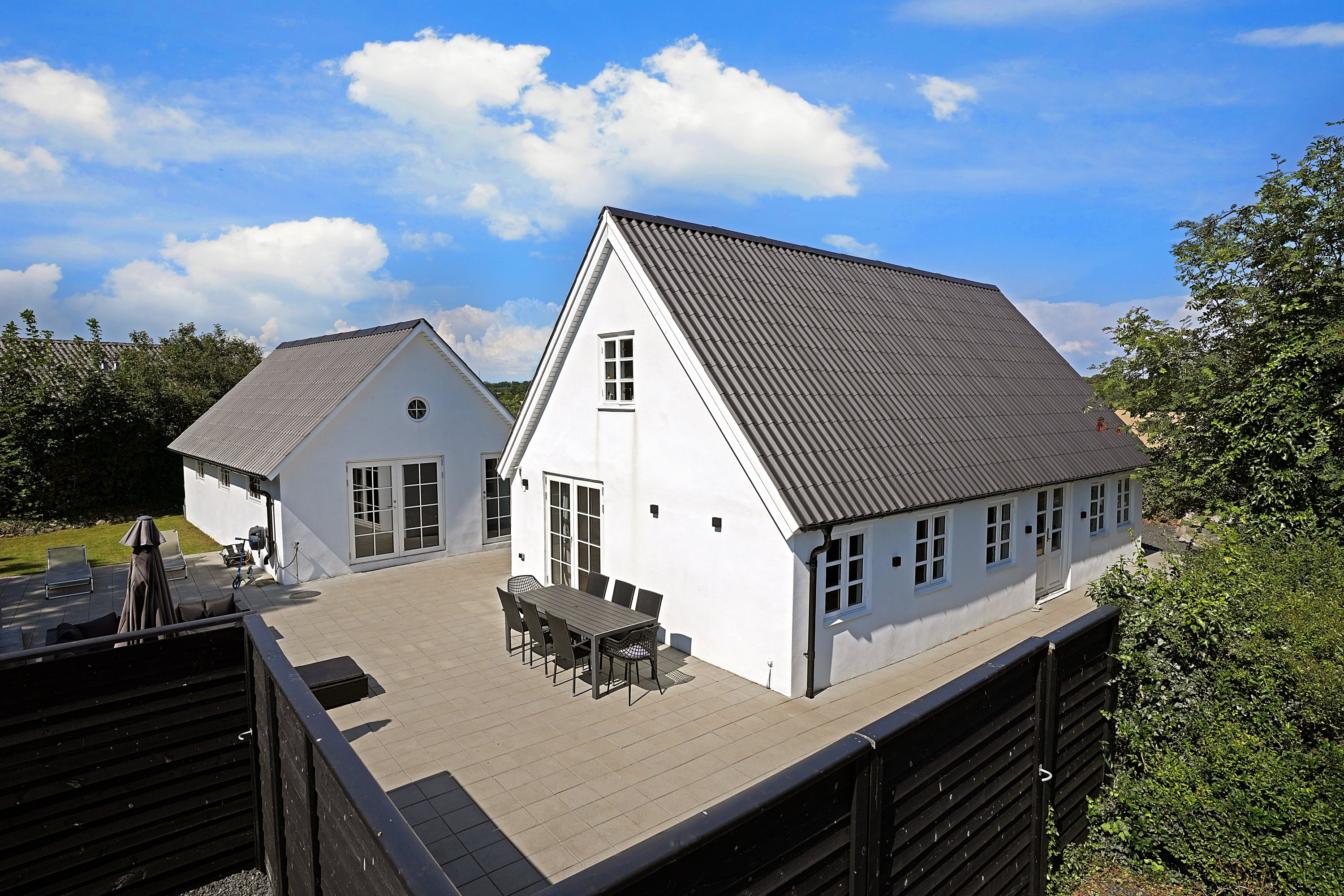 Fremhævet ejendommen billede i fuldskærmstilstand. Billede af Yderholmvej 22, Solrød, 2680 Solrød Strand