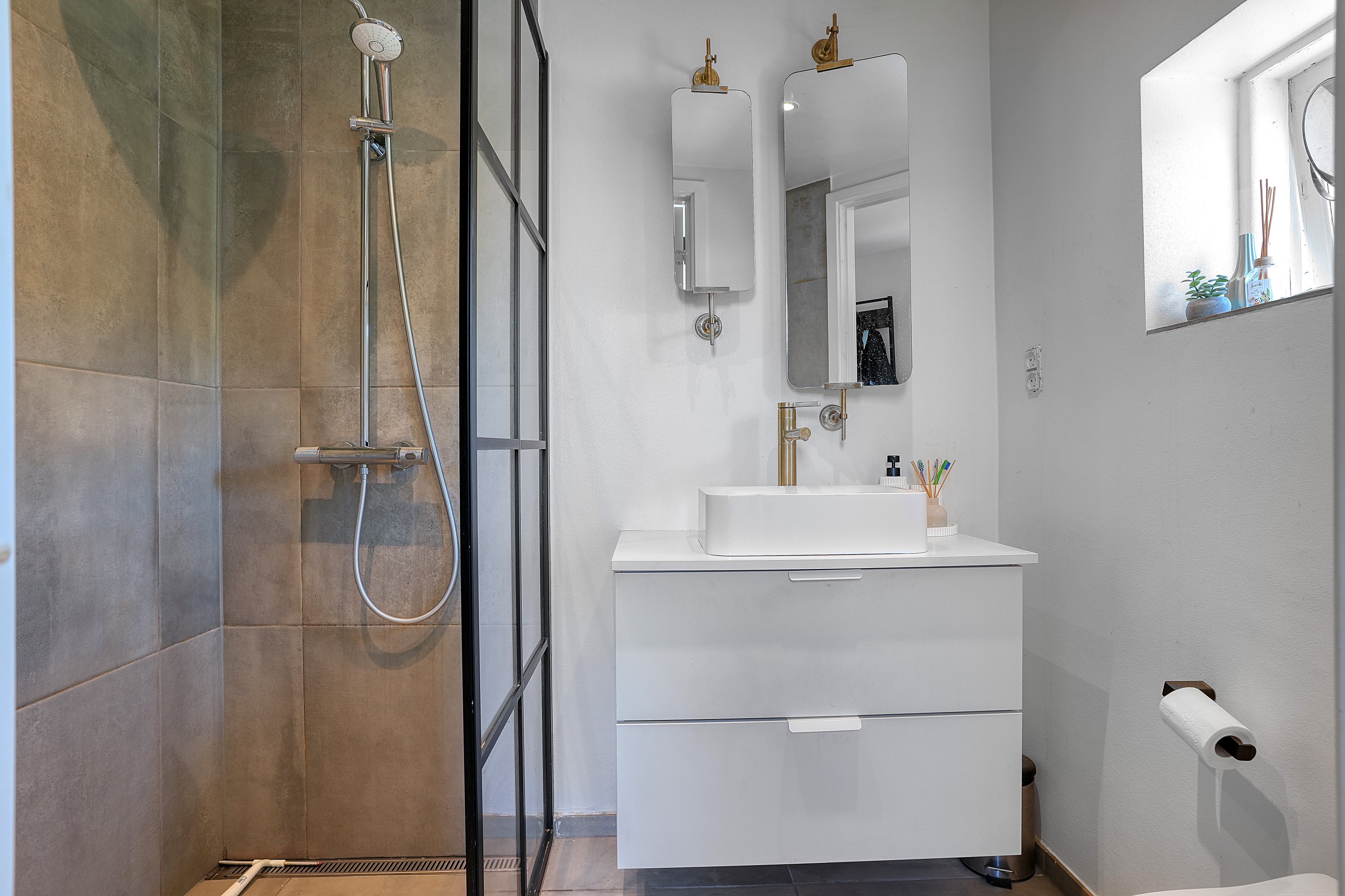 Fremhævet badeværelse billede i fuldskærmstilstand. Billede af Yderholmvej 22, Solrød, 2680 Solrød Strand