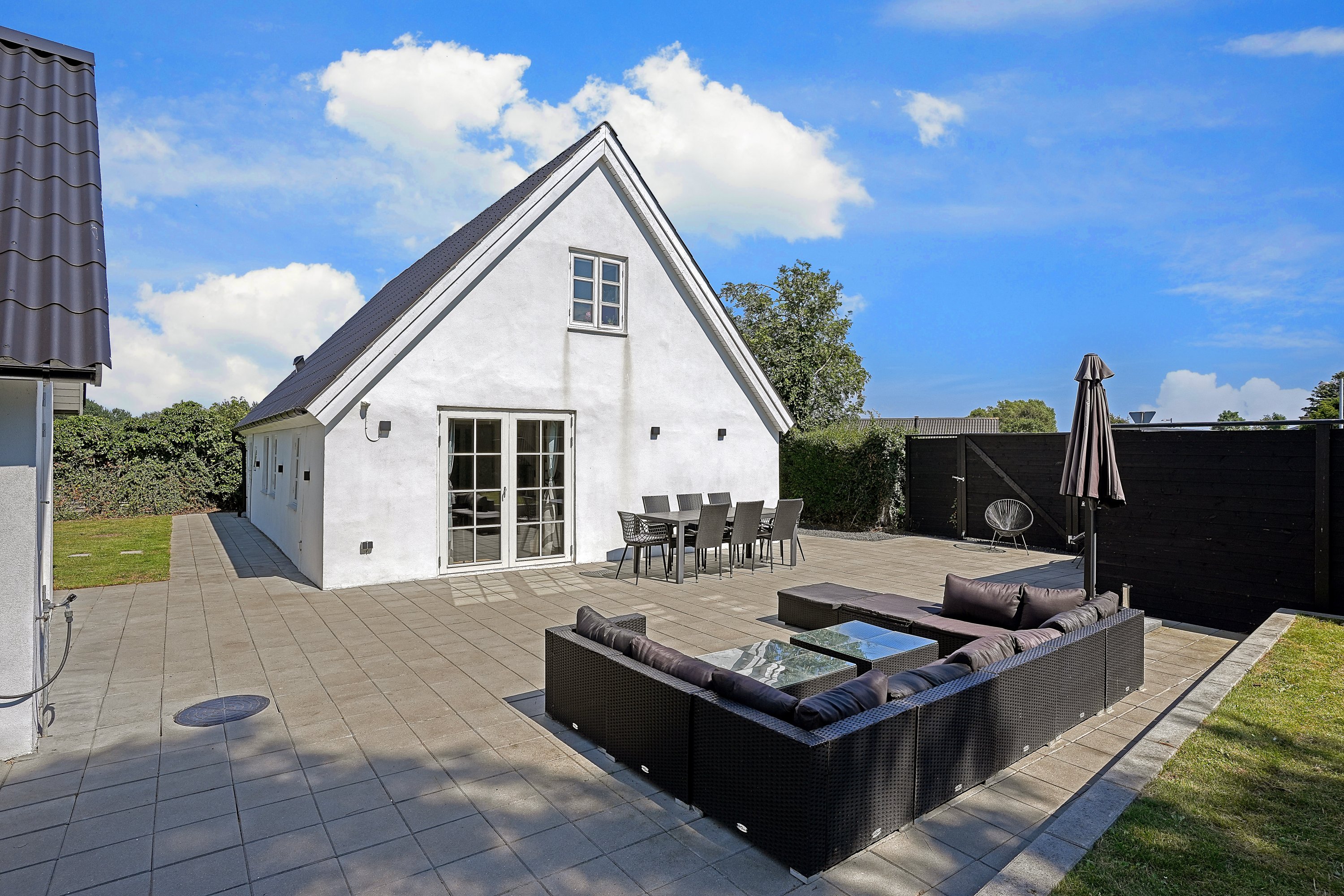 Fremhævet terrasse billede i fuldskærmstilstand. Billede af Yderholmvej 22, Solrød, 2680 Solrød Strand