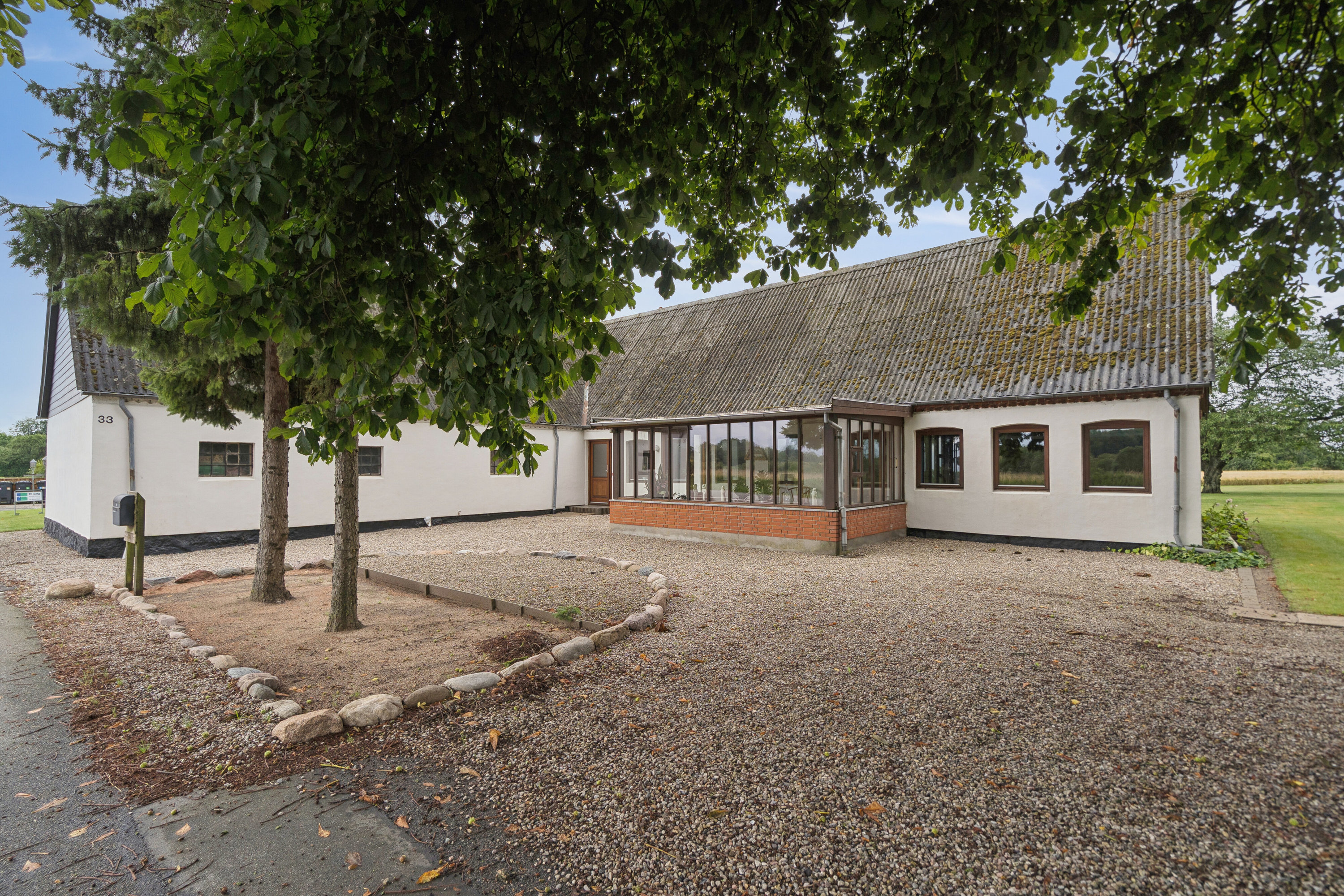 Fremhævet set fra haven billede i fuldskærmstilstand. Billede af Nyborgvej 33, Refsvindinge, 5853 Ørbæk