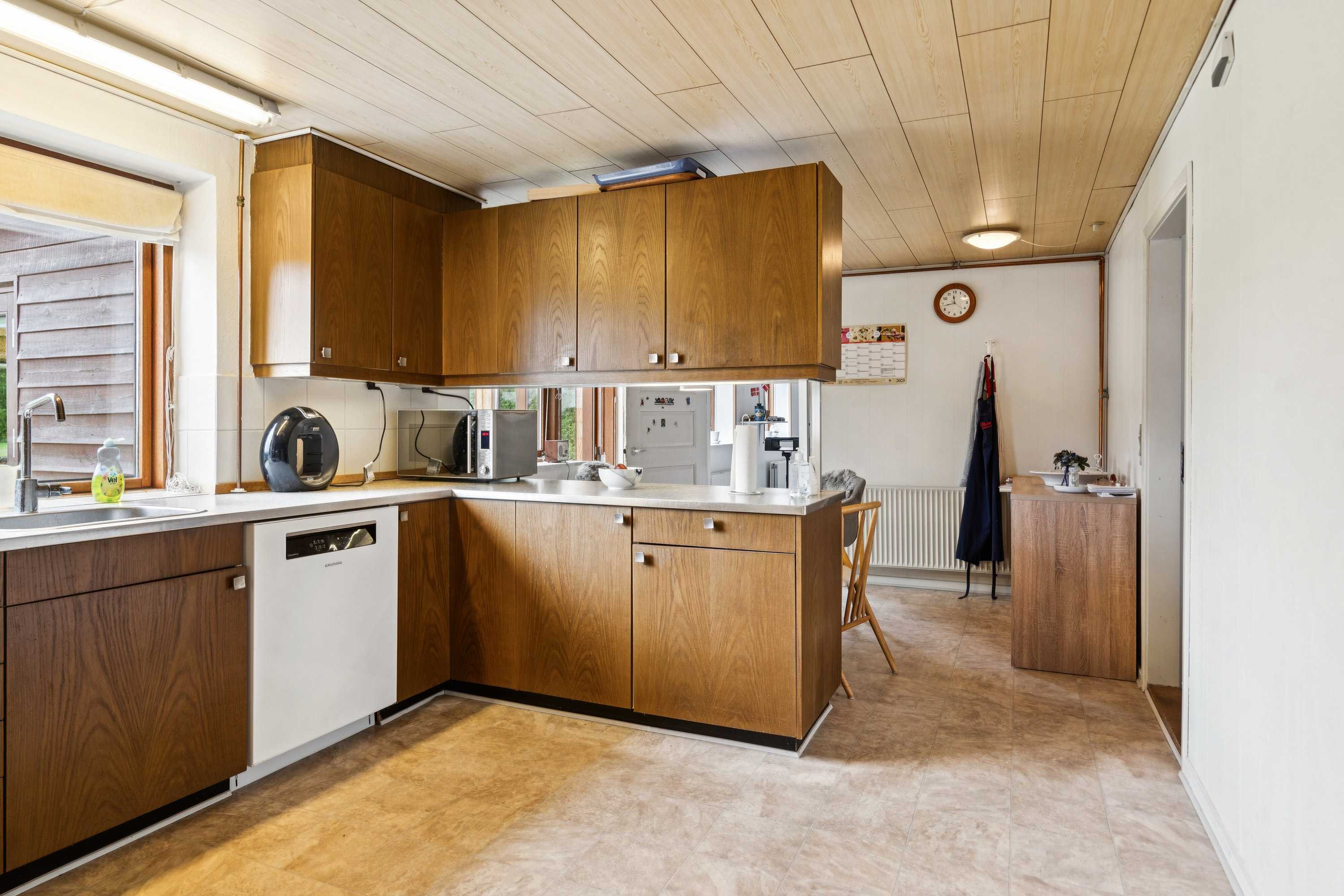 Fremhævet køkken billede i fuldskærmstilstand. Billede af Nyborgvej 33, Refsvindinge, 5853 Ørbæk