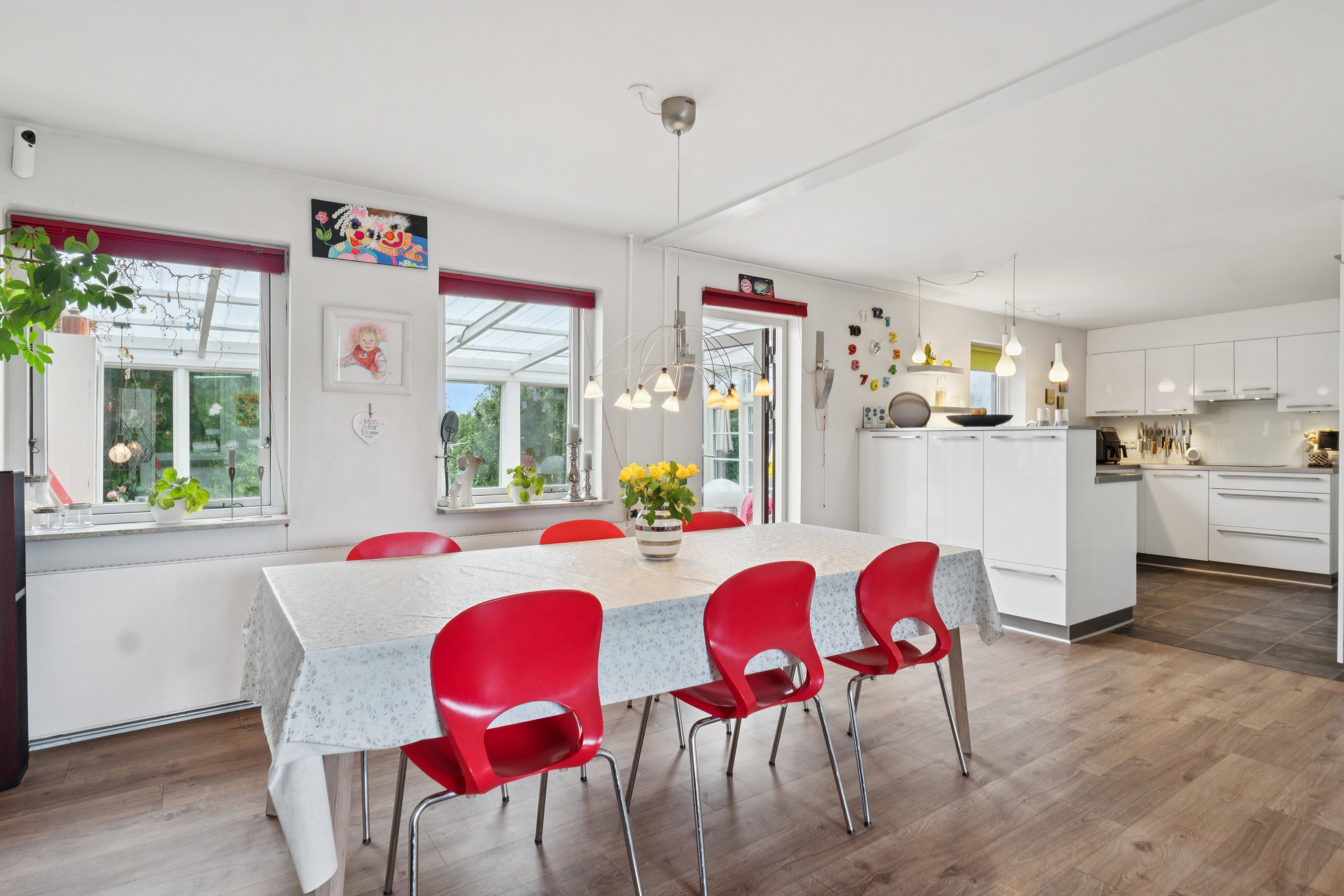 Fremhævet spisestue billede i fuldskærmstilstand. Billede af Bogensevej 368, Næsbyhoved-Broby, 5270 Odense N