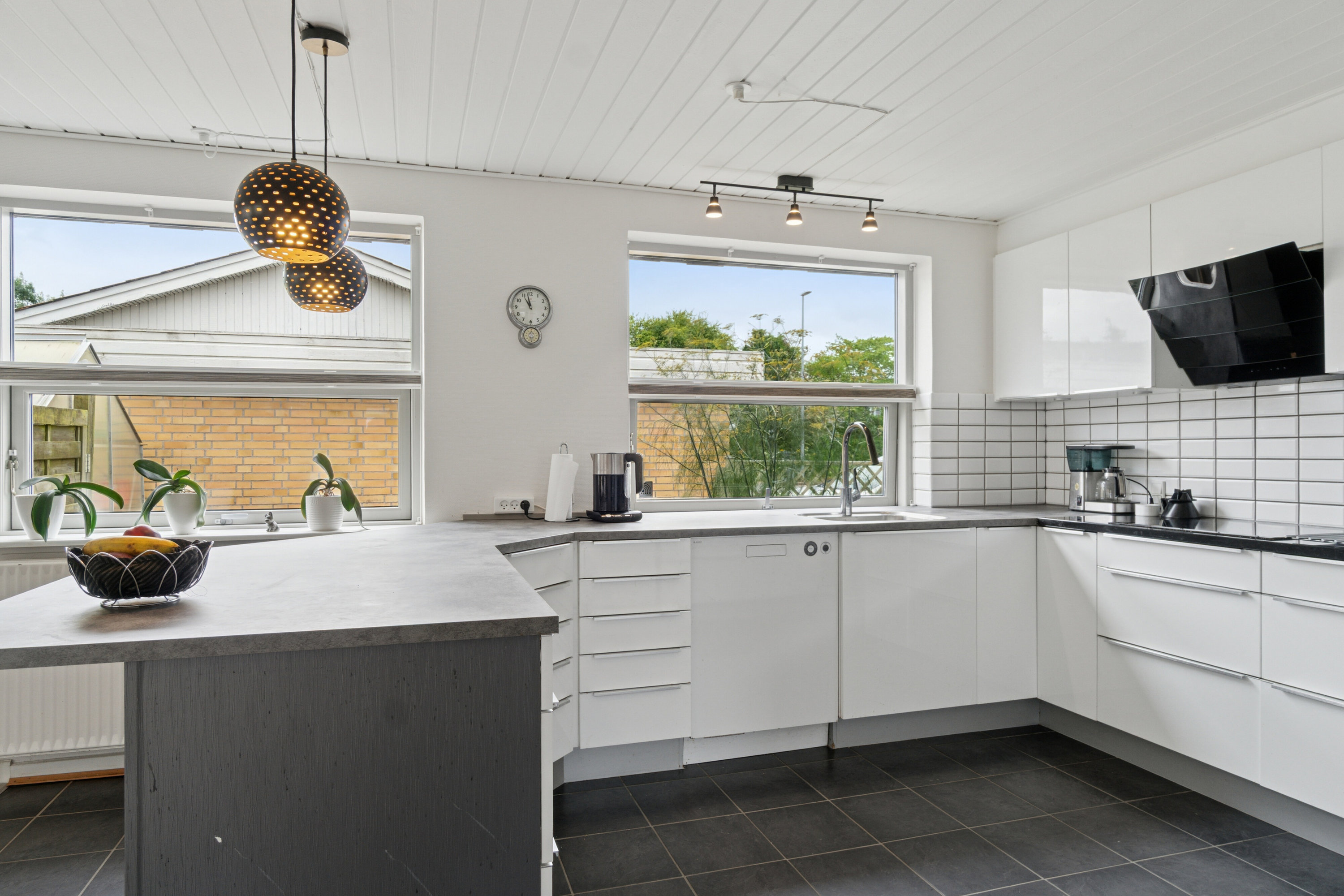 Fremhævet køkken billede i fuldskærmstilstand. Billede af Anemonevej 11, 8722 Hedensted