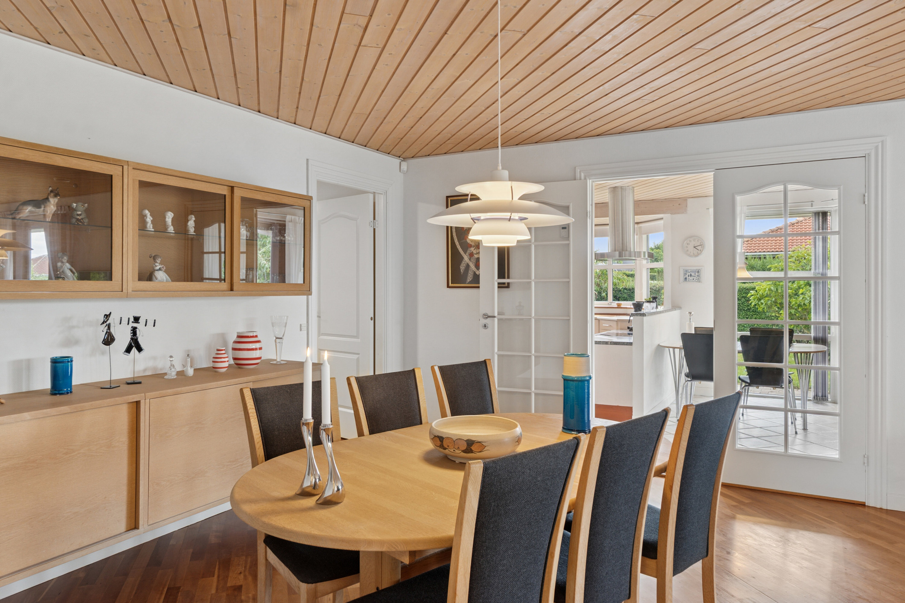 Fremhævet stue billede i fuldskærmstilstand. Billede af Carl Nielsens Vej 1, 4700 Næstved