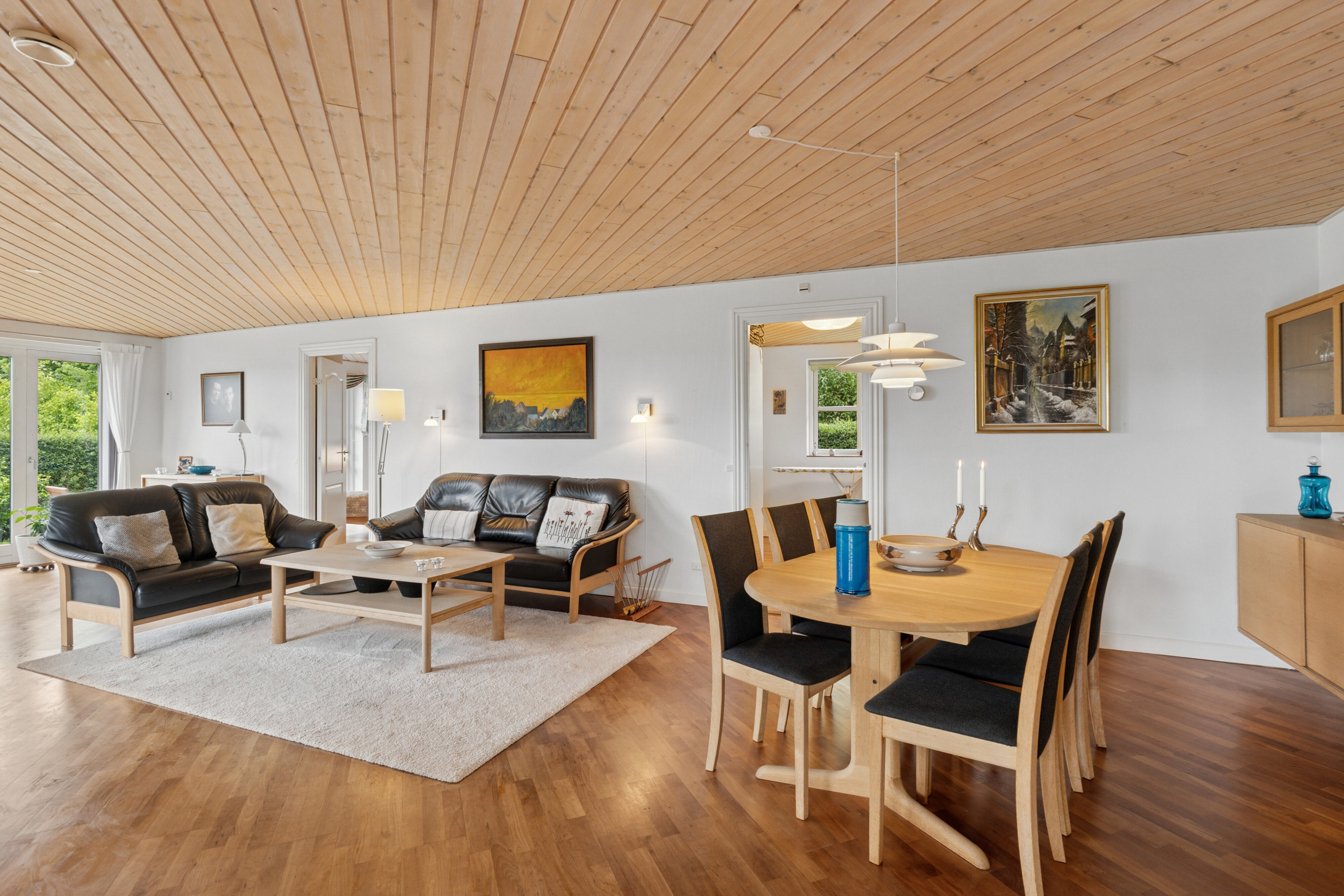 Fremhævet stue billede i fuldskærmstilstand. Billede af Carl Nielsens Vej 1, 4700 Næstved