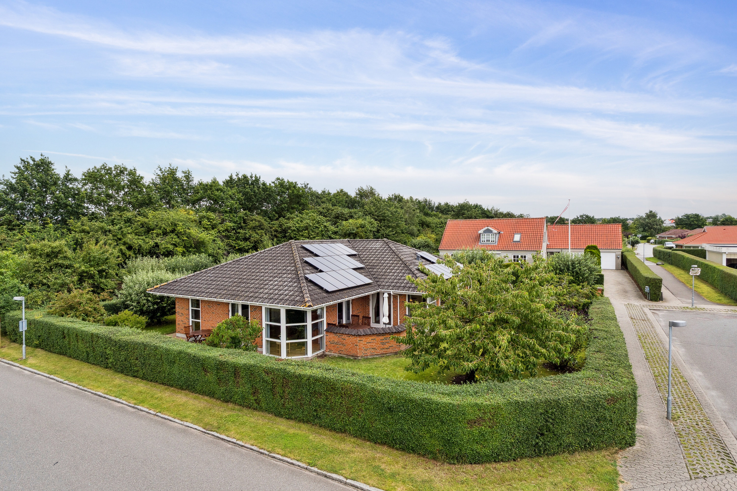 Fremhævet set fra vejen billede i fuldskærmstilstand. Billede af Carl Nielsens Vej 1, 4700 Næstved