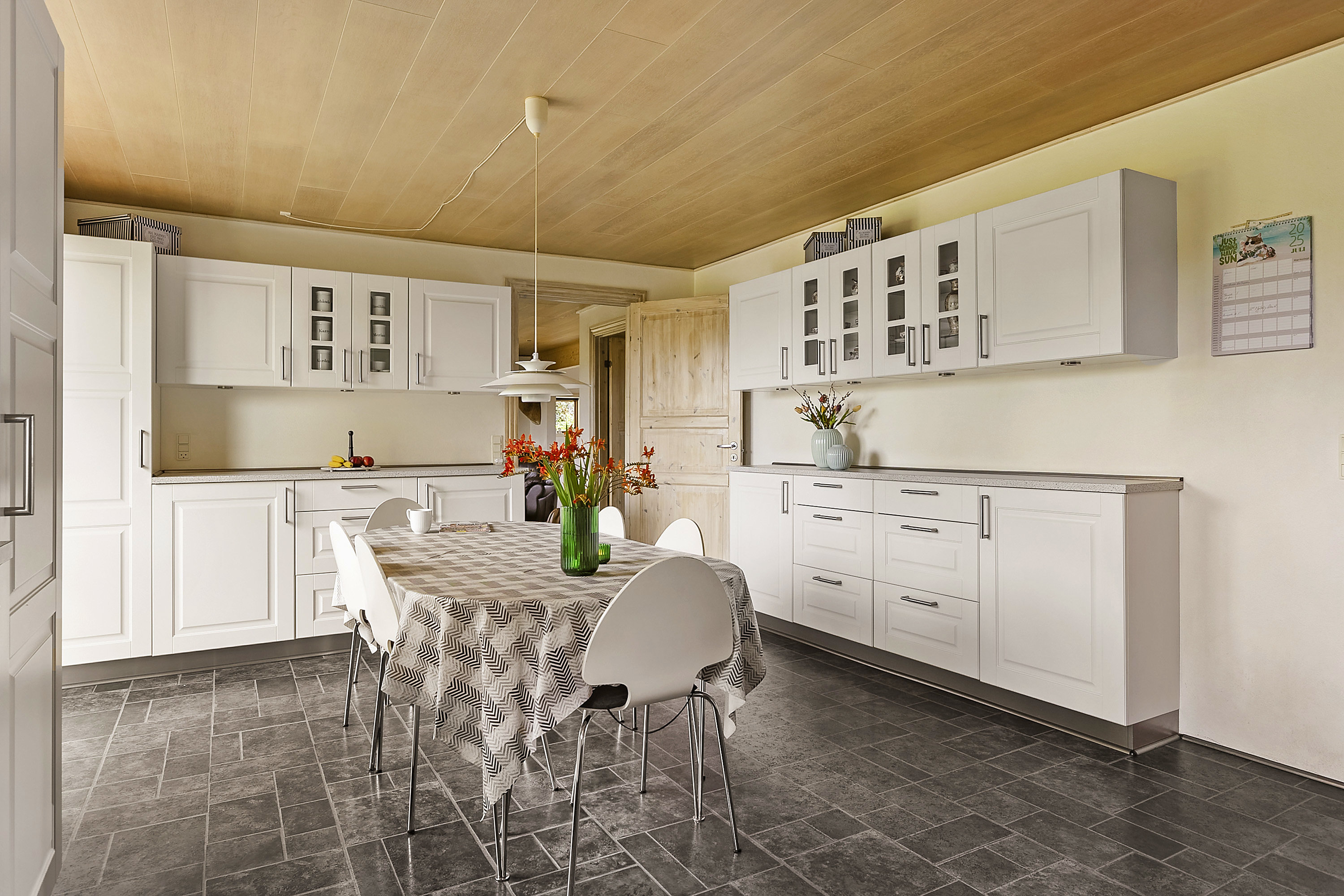 Fremhævet køkken billede i fuldskærmstilstand. Billede af Urnehovedvej 41, 6392 Bolderslev