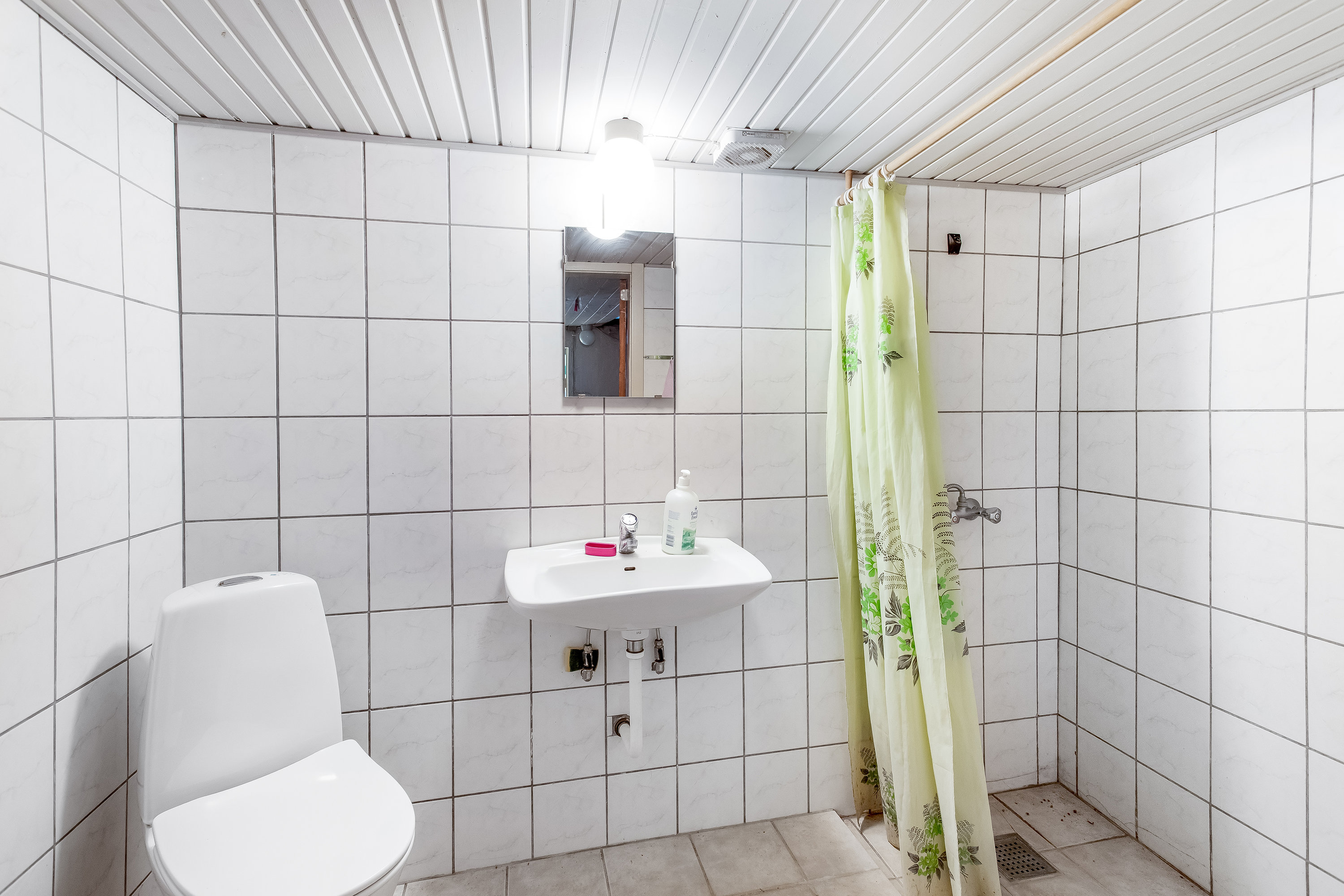 Fremhævet toilet billede i fuldskærmstilstand. Billede af Brinkvej 11, Ballum, 6261 Bredebro